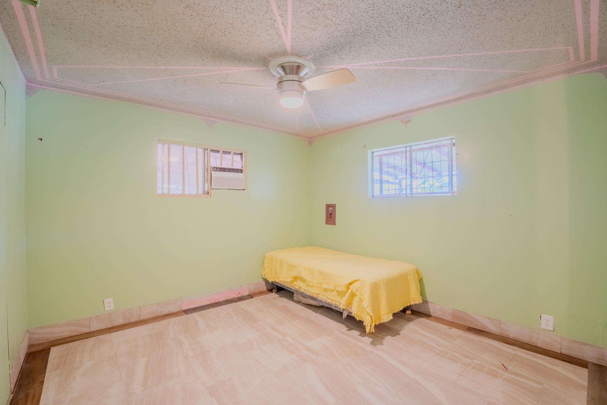 108 W Merced Street
