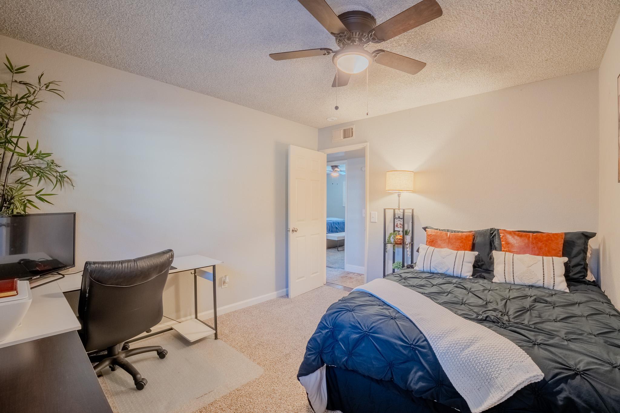 3609 W Evergreen Court