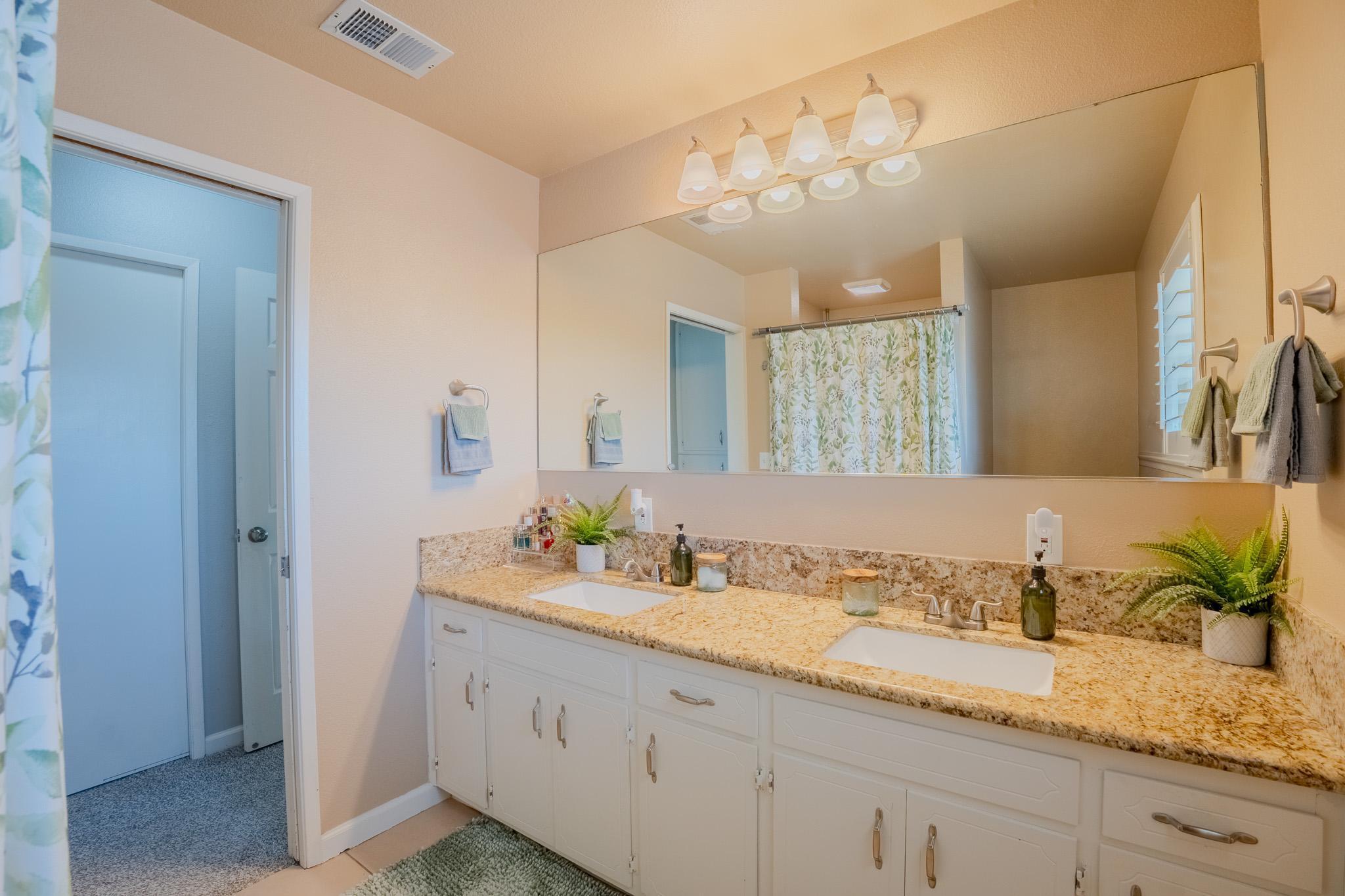 3609 W Evergreen Court