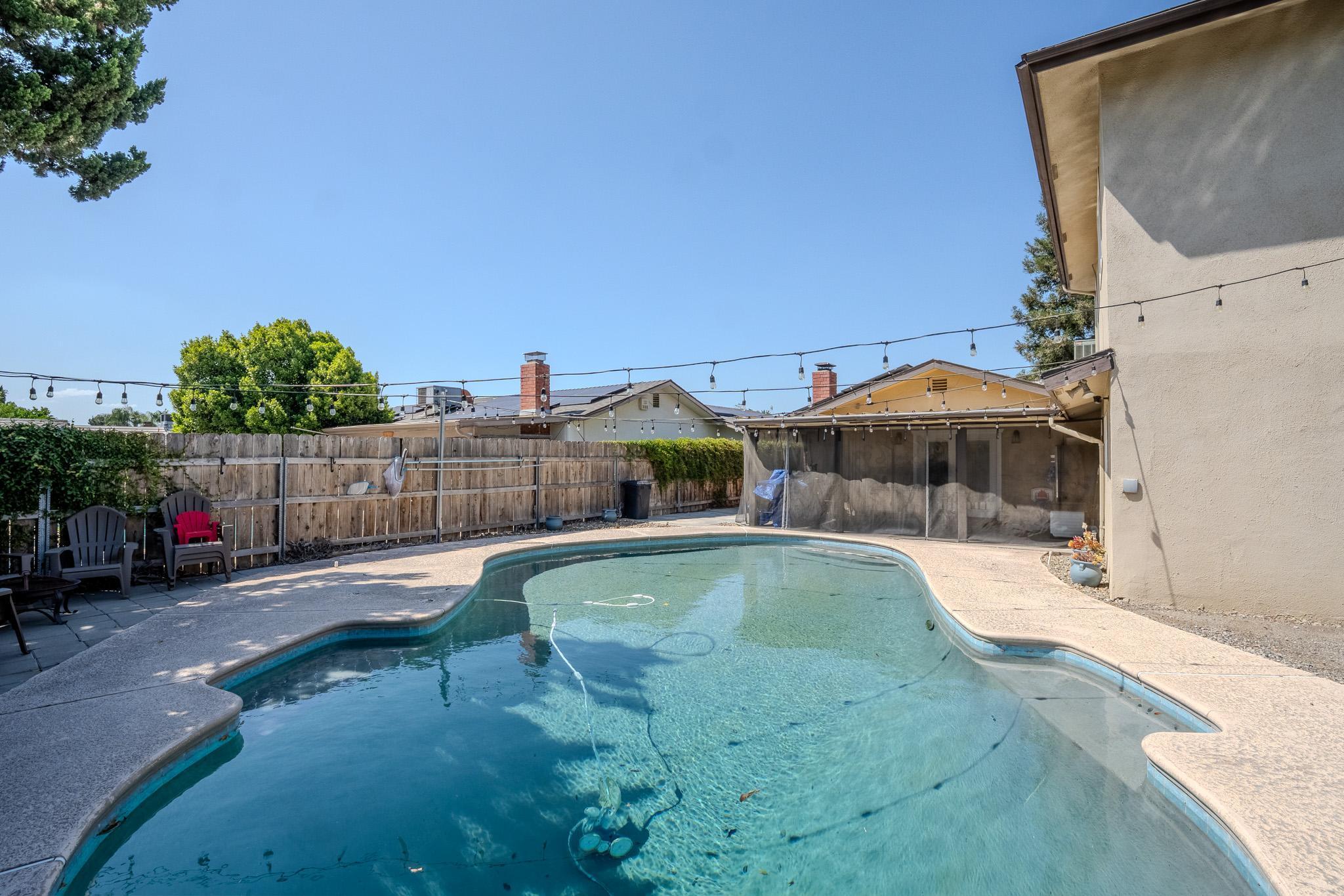 3609 W Evergreen Court
