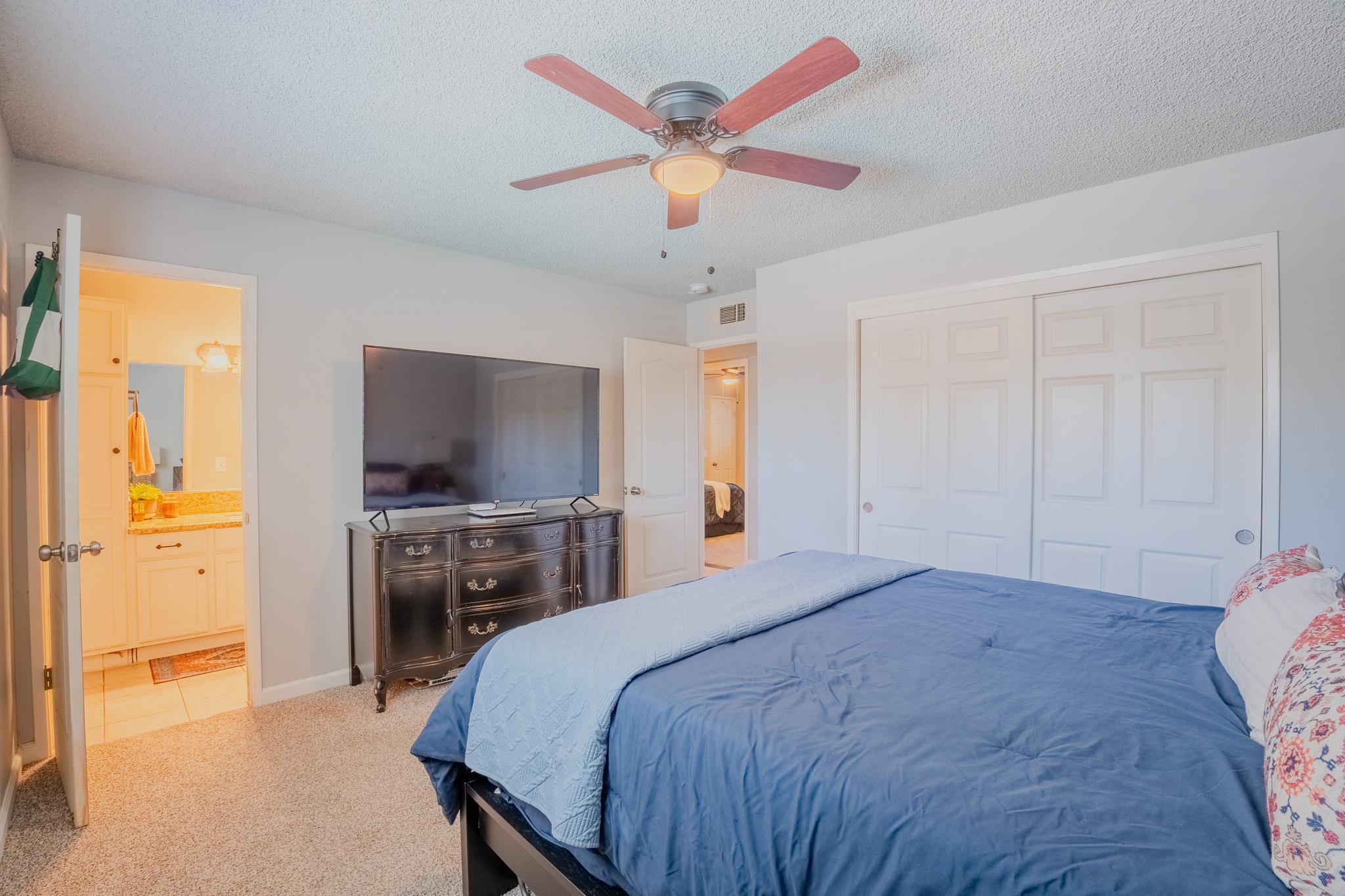 3609 W Evergreen Court