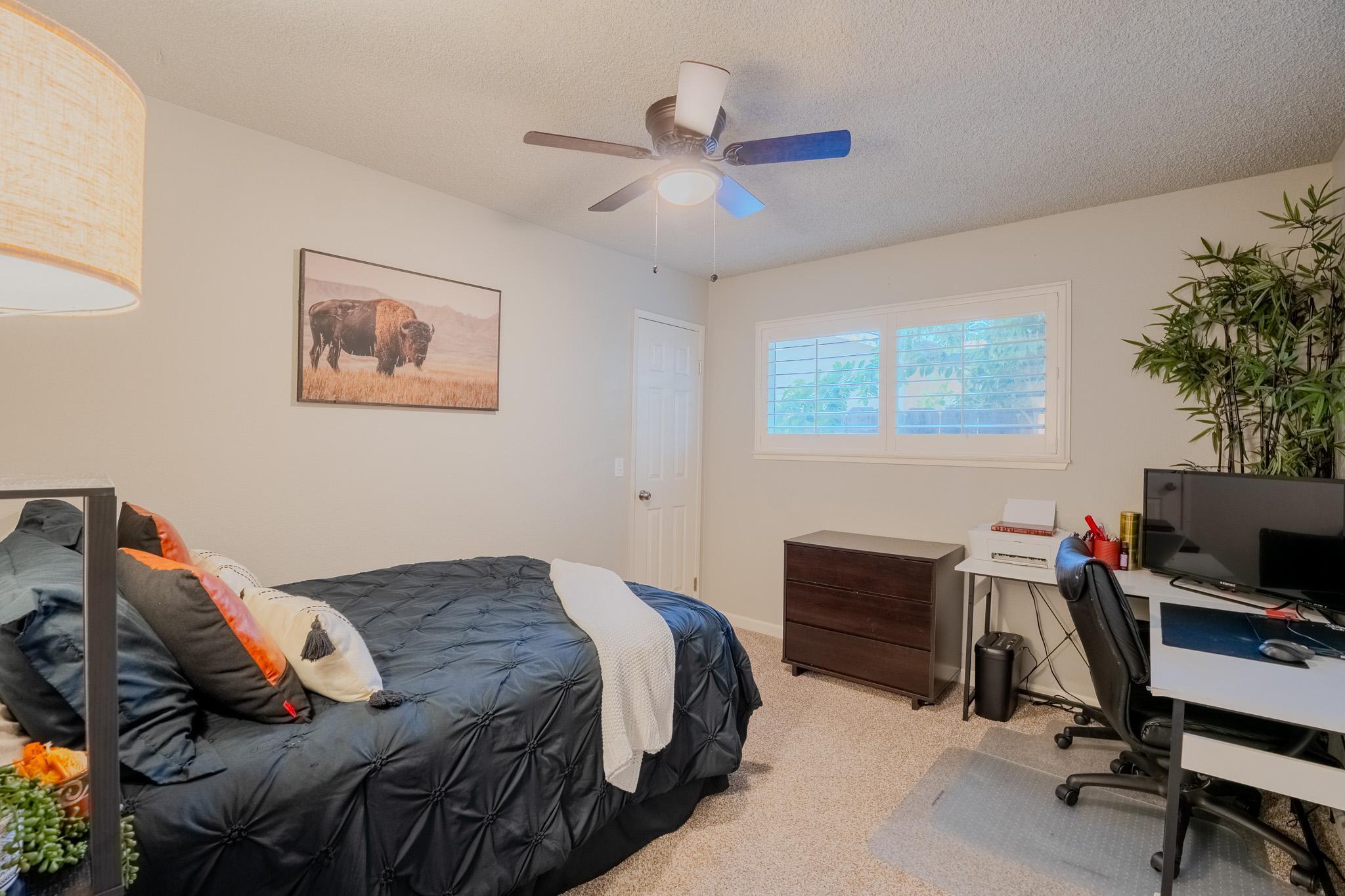 3609 W Evergreen Court