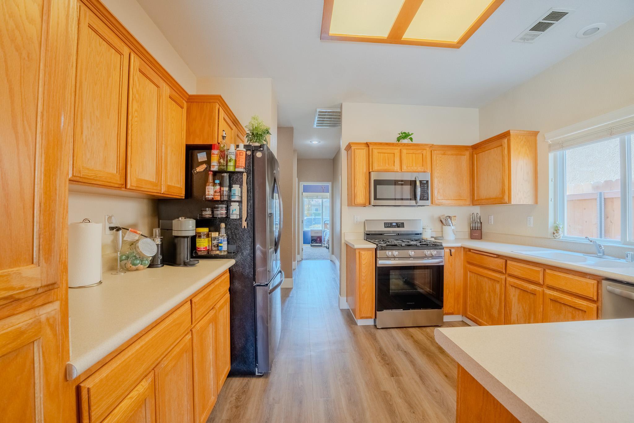 626 W Loyola Avenue