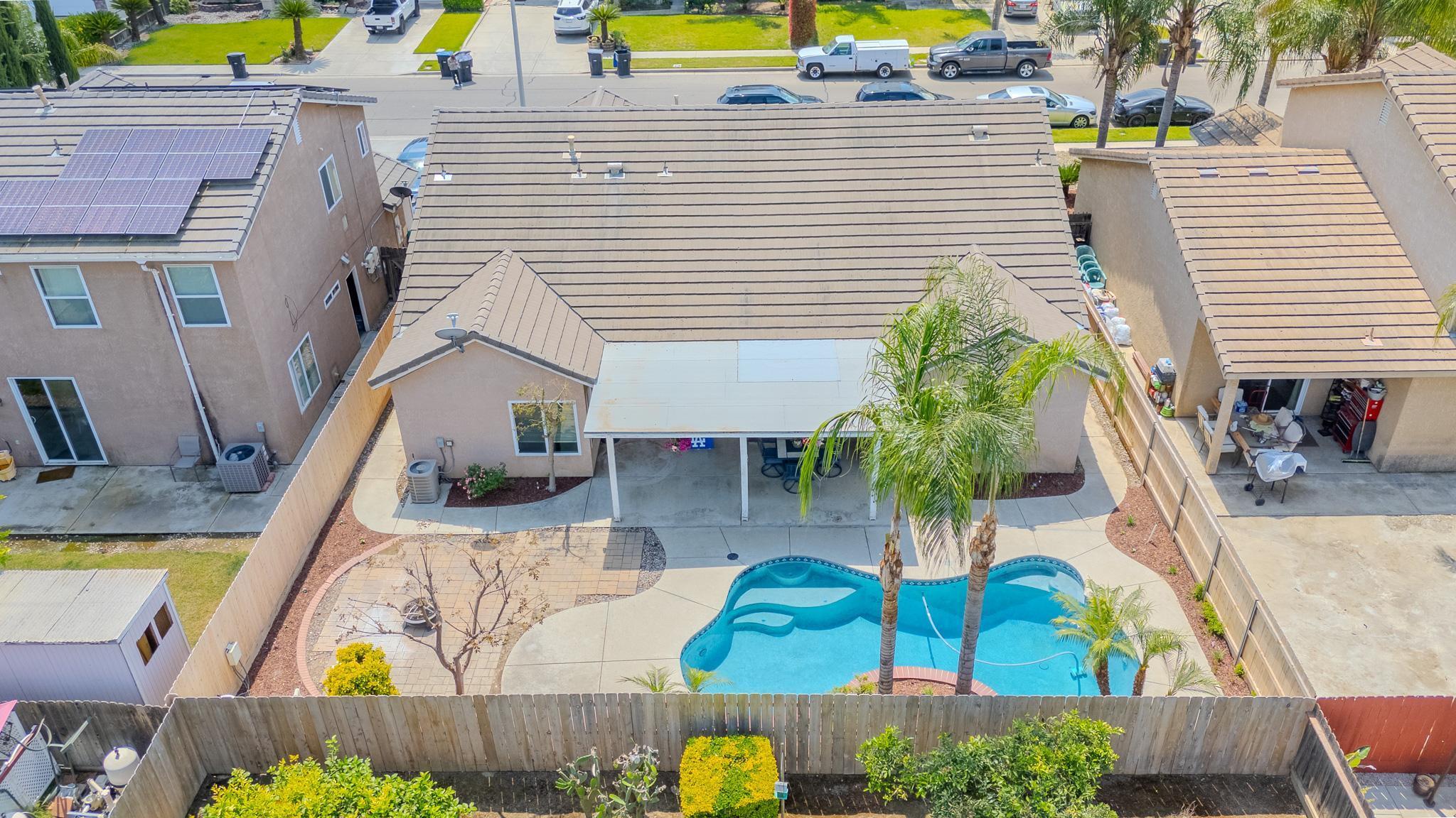 626 W Loyola Avenue