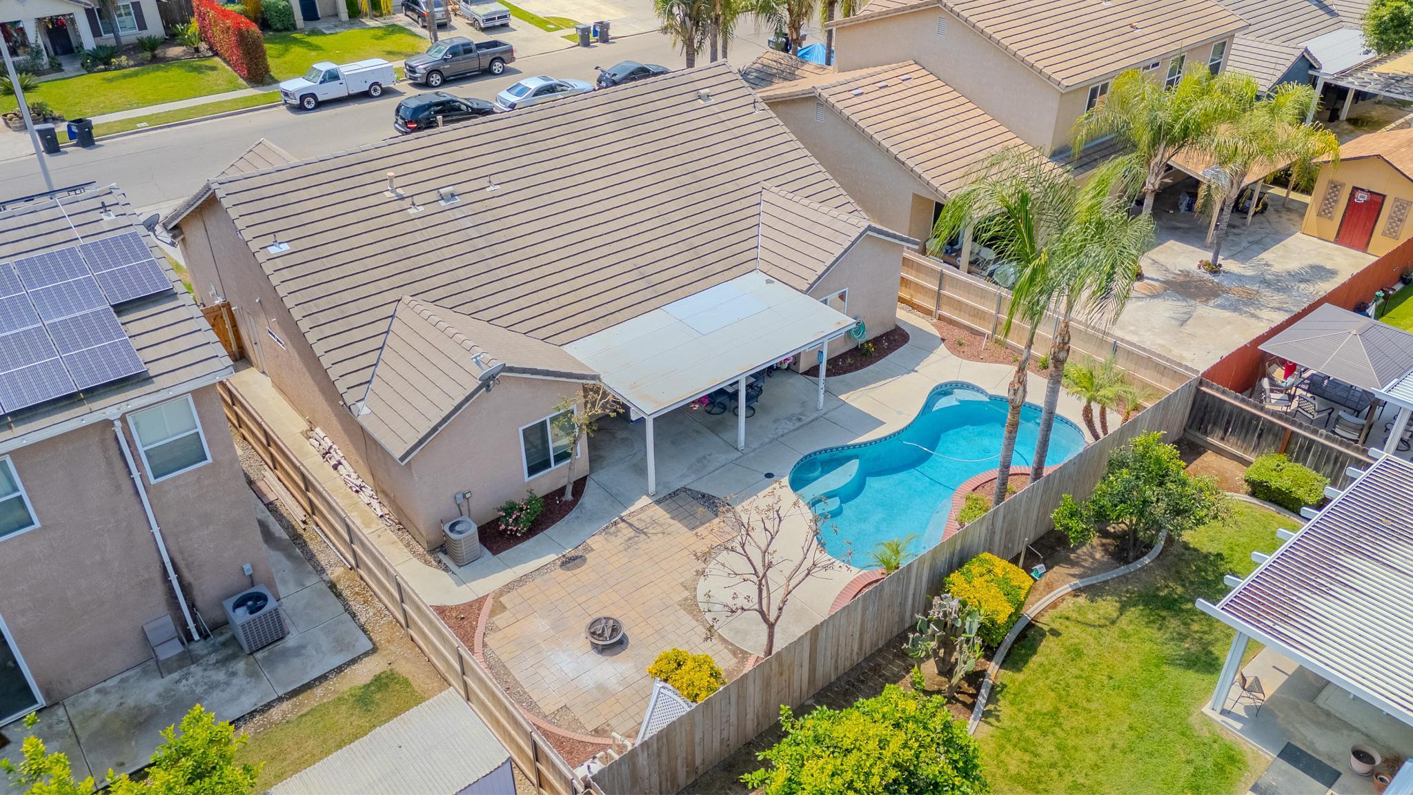 626 W Loyola Avenue