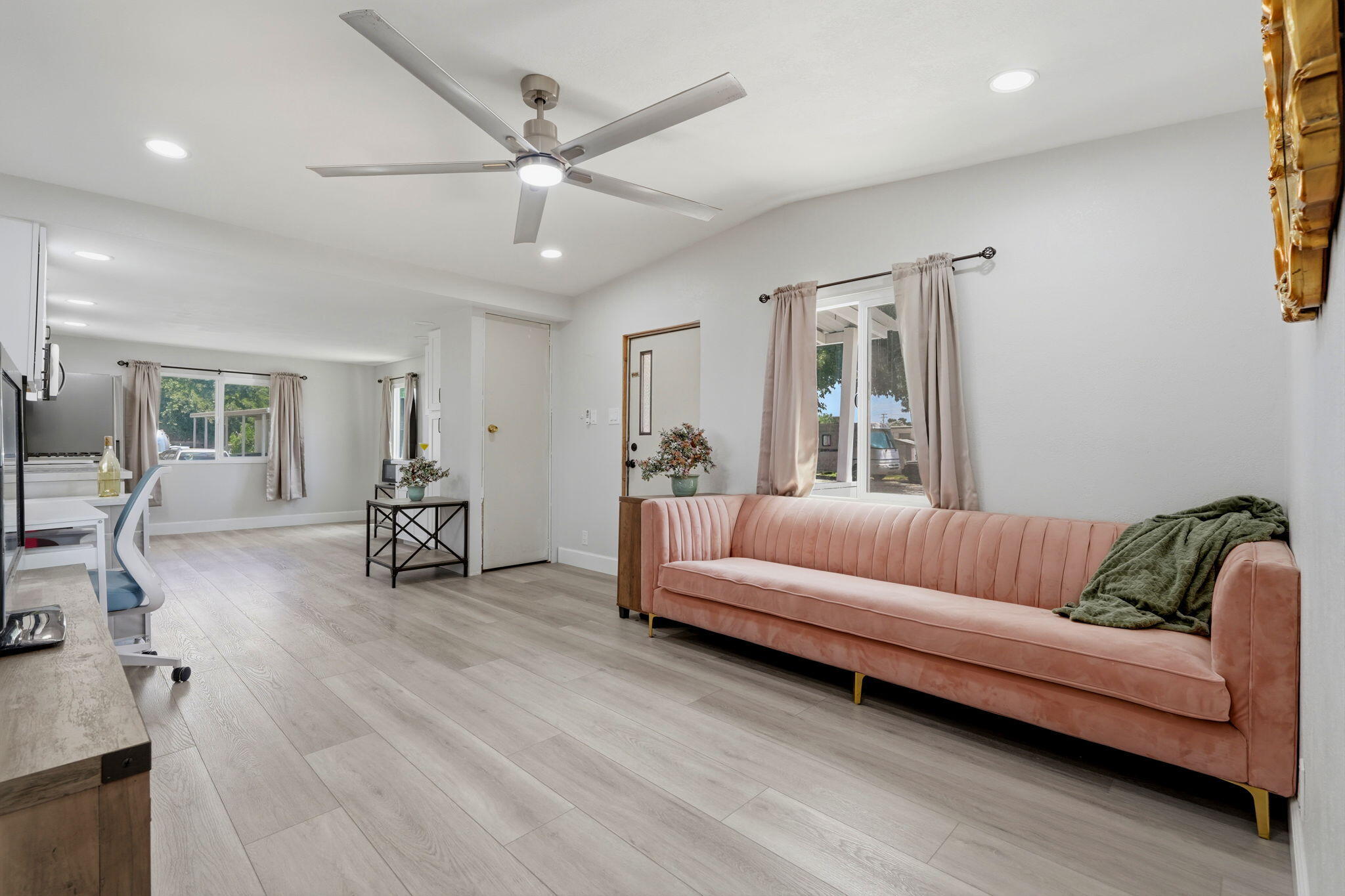 12846 W Lacey Boulevard, 15