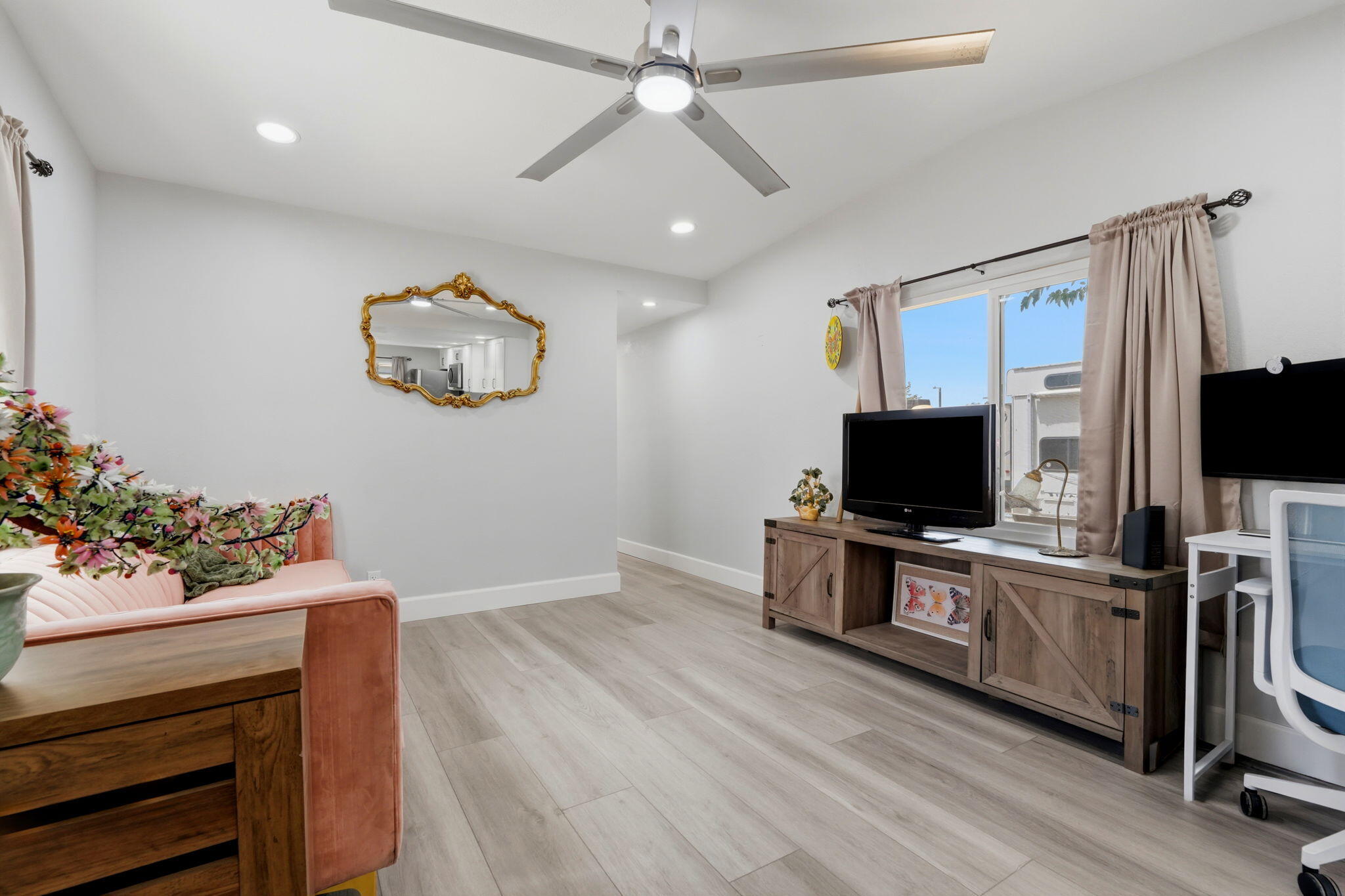12846 W Lacey Boulevard, 15