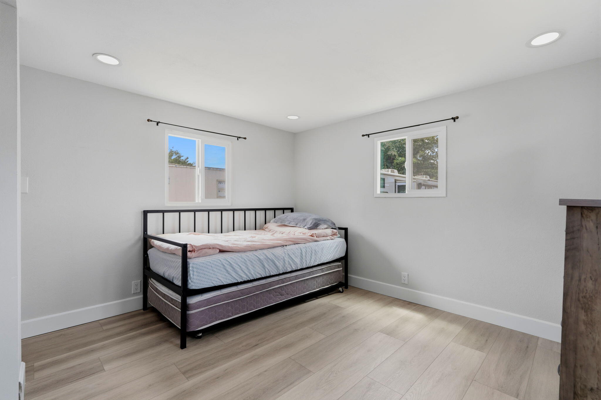 12846 W Lacey Boulevard, 15
