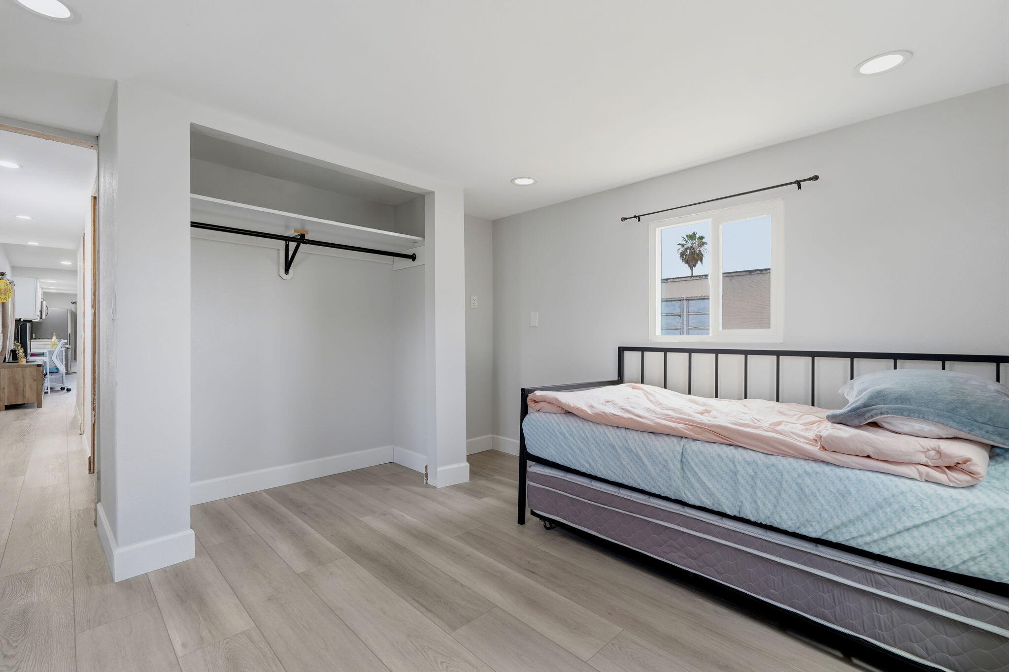 12846 W Lacey Boulevard, 15