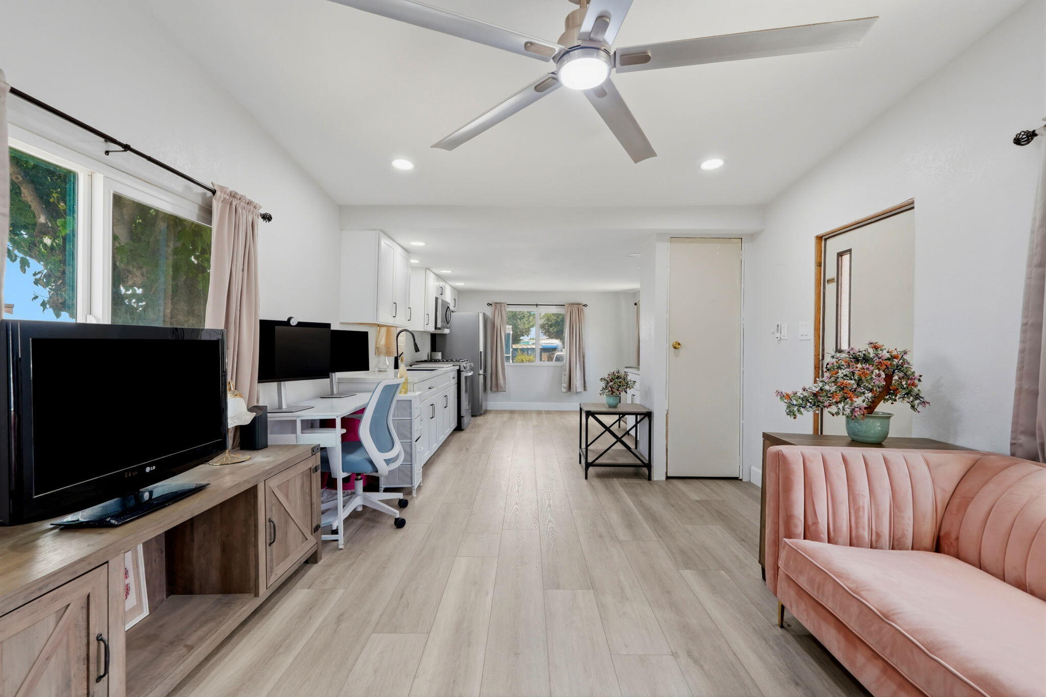 12846 W Lacey Boulevard, 15