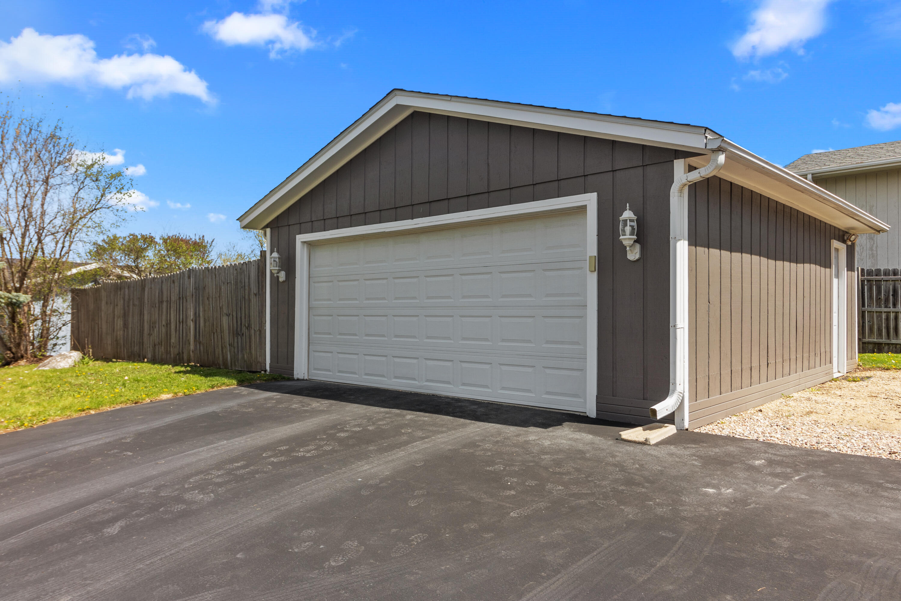 12567 Timber Ridge Dr