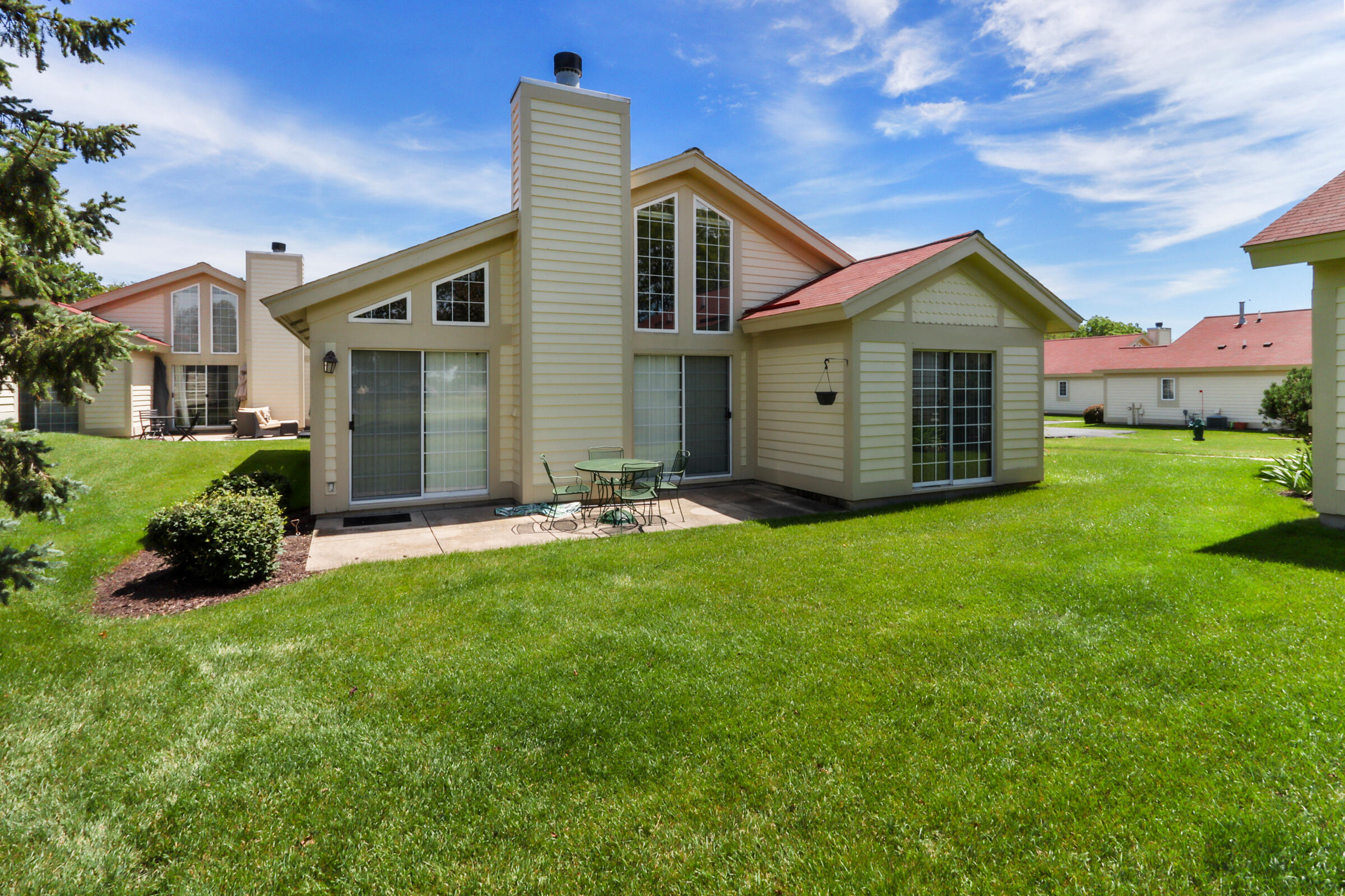 1666 Cottage Dr
