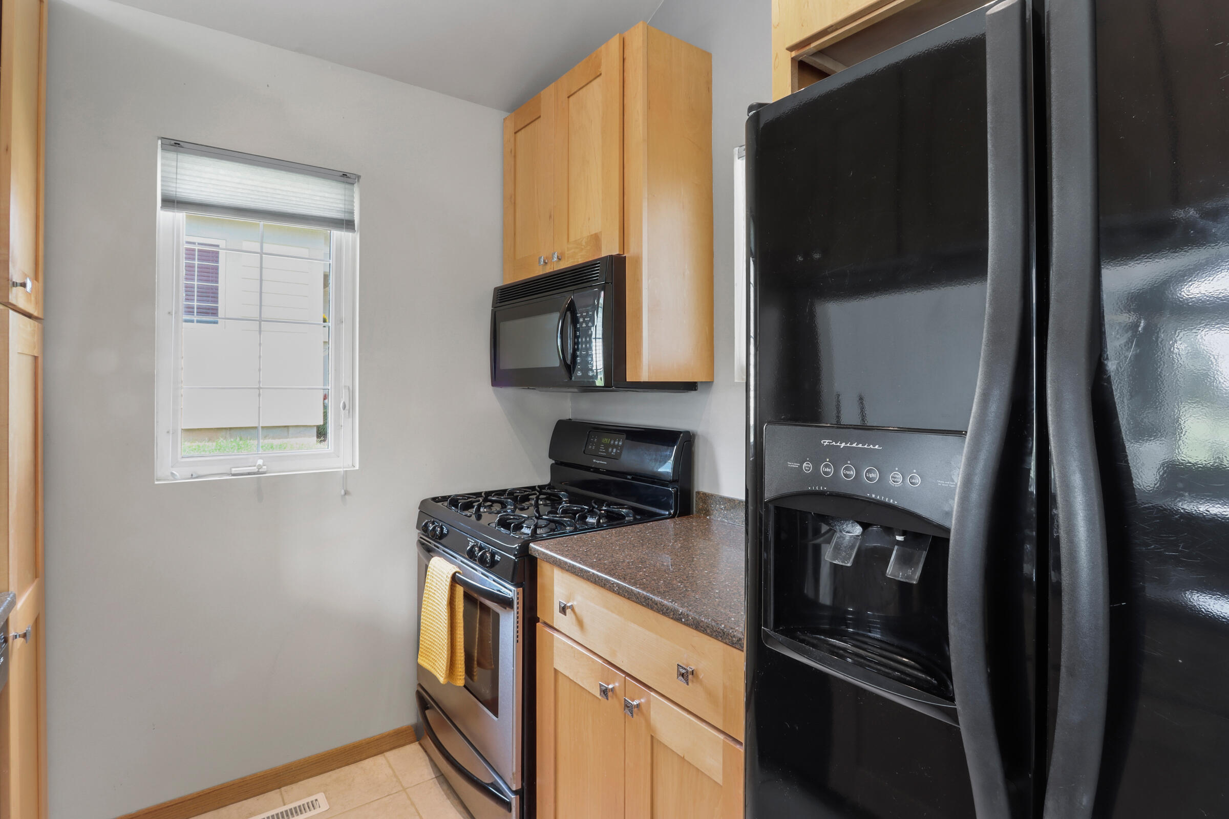1666 Cottage Dr