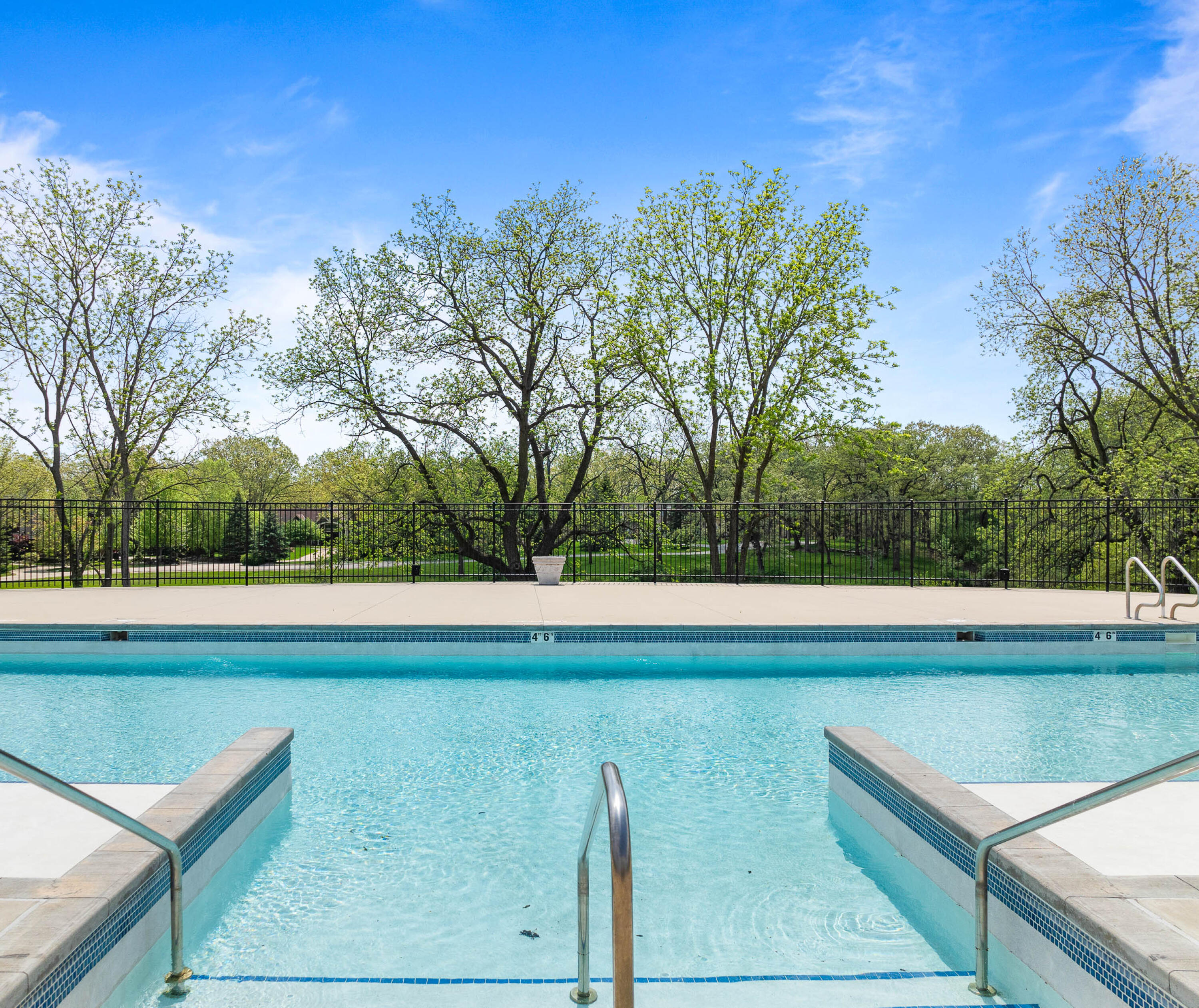 710 Geneva National Ave N Unit: 6-23