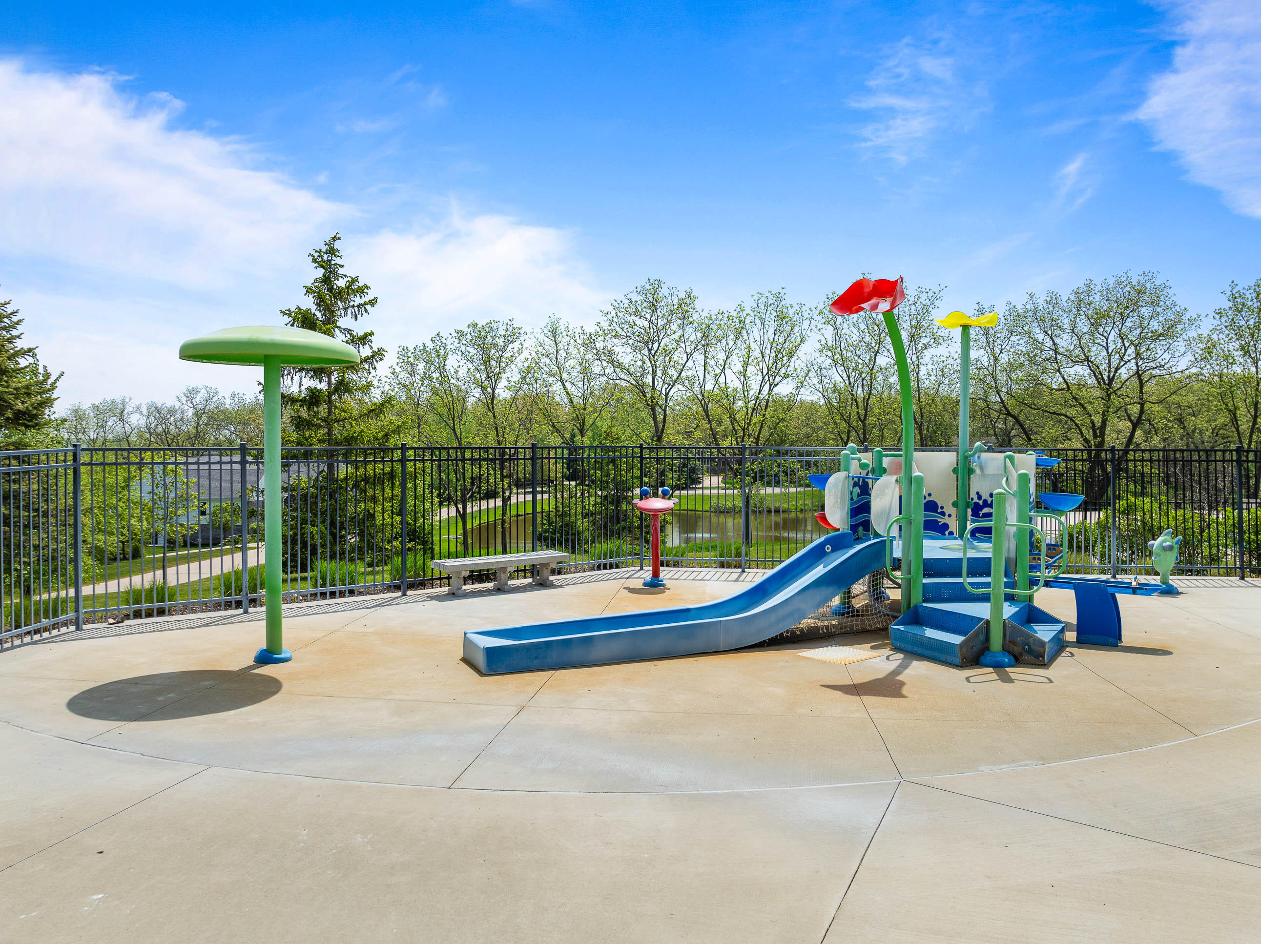 710 Geneva National Ave N Unit: 6-23