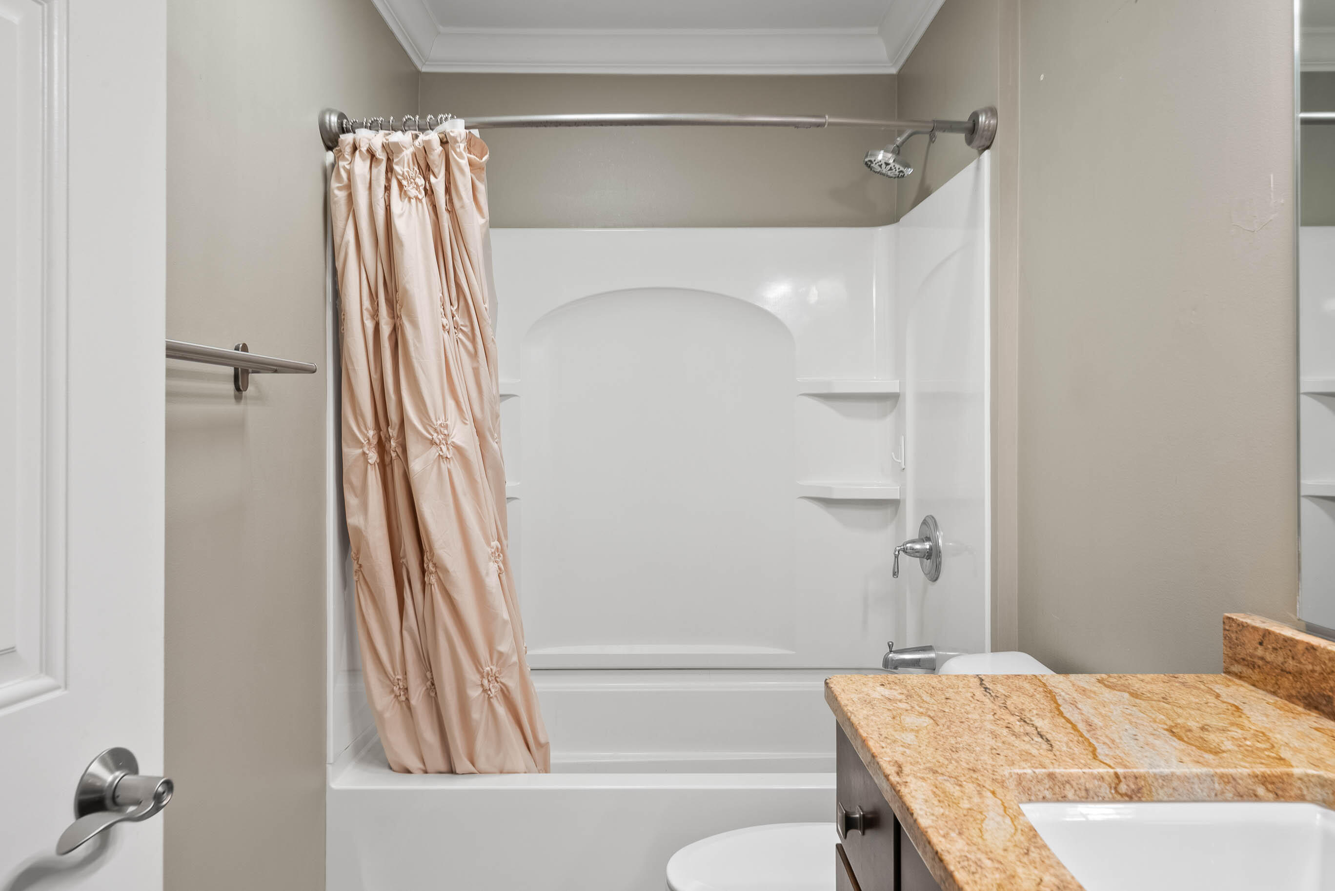 710 Geneva National Ave N Unit: 6-23