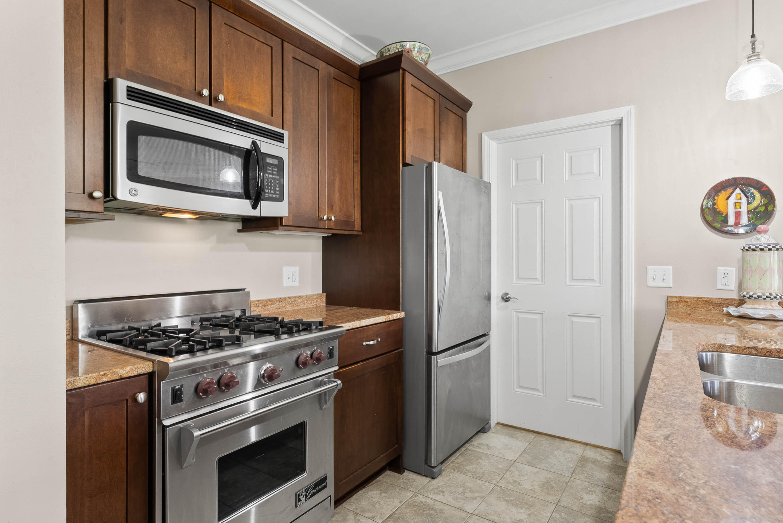 710 Geneva National Ave N Unit: 6-23