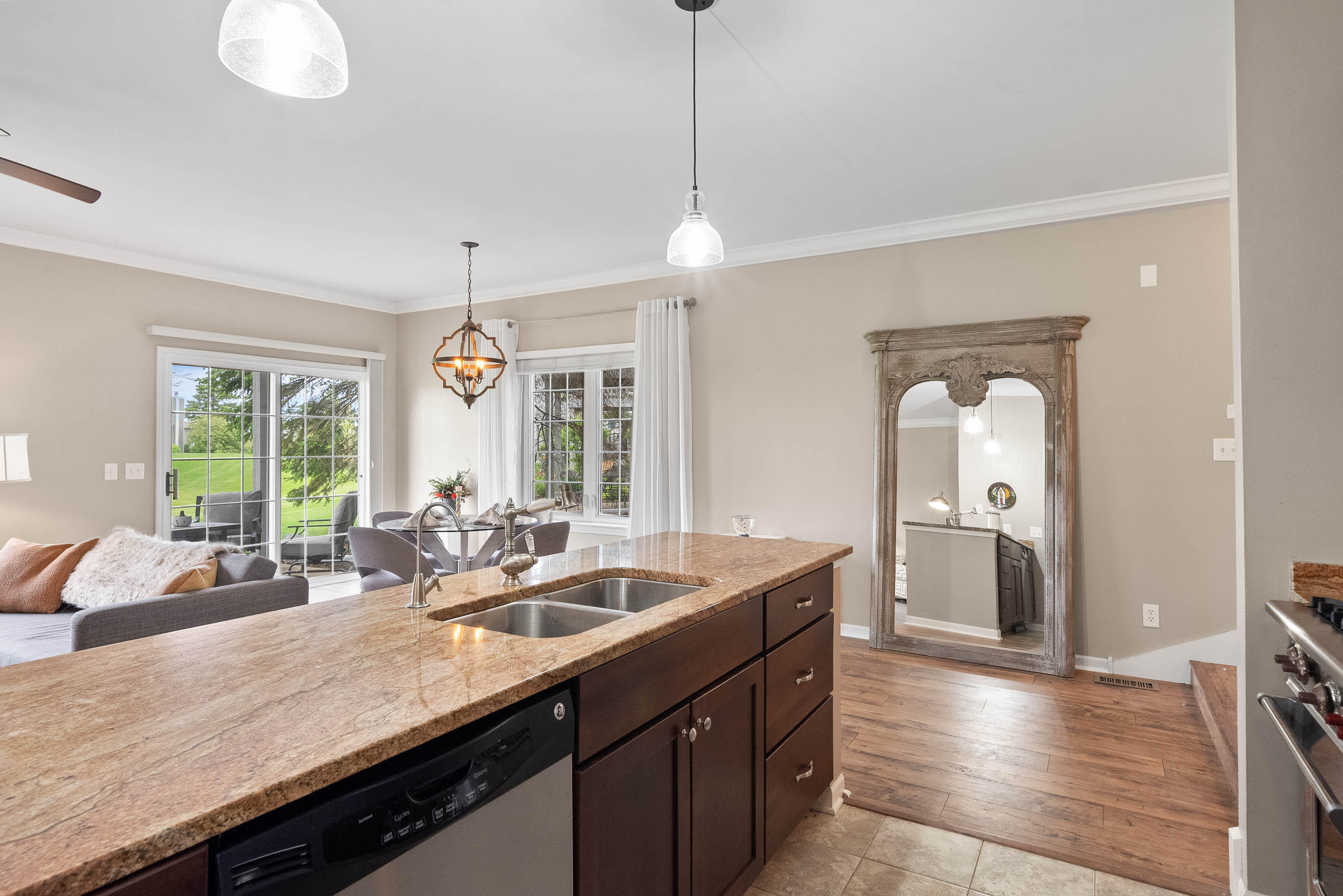 710 Geneva National Ave N Unit: 6-23