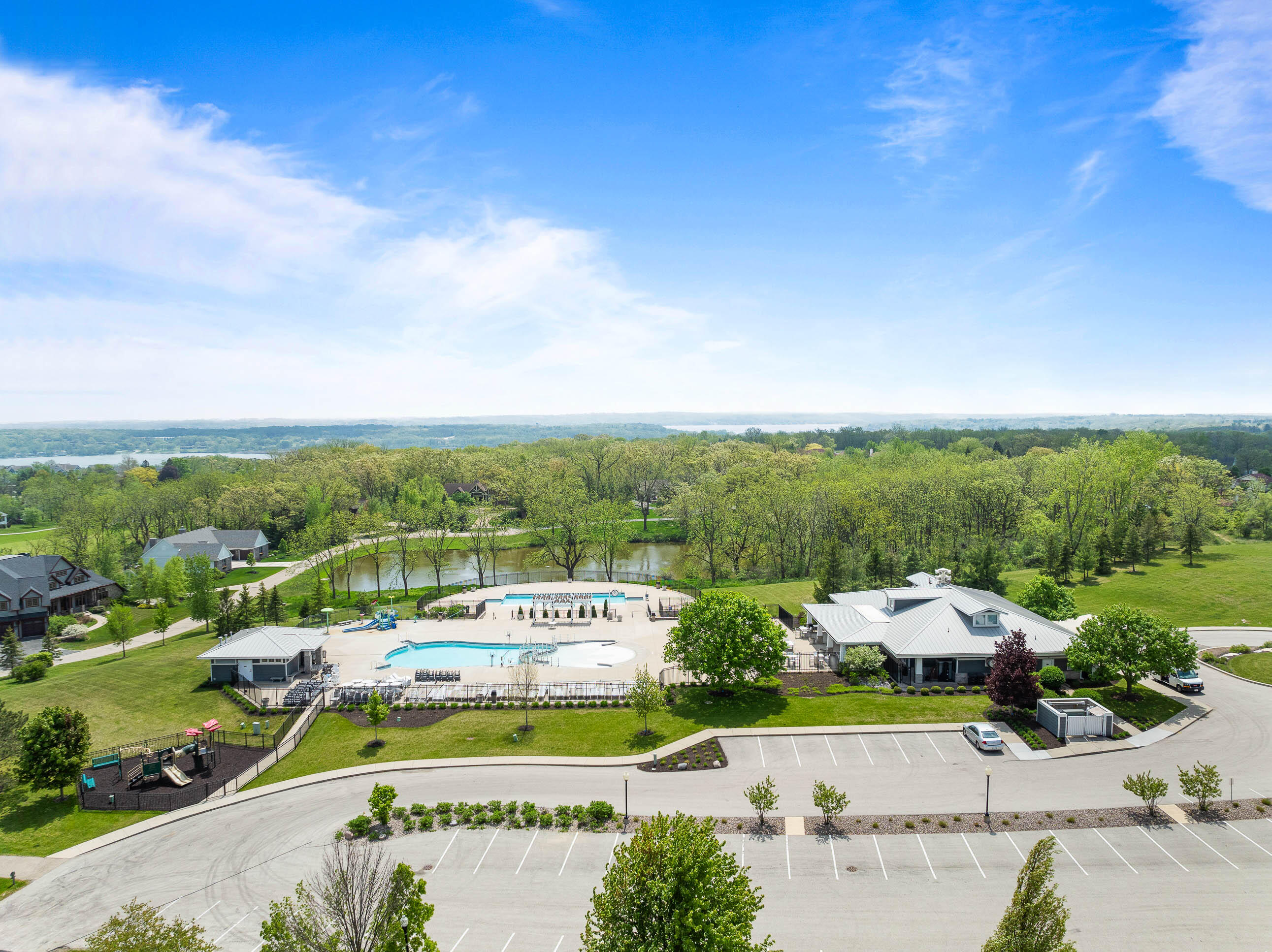 710 Geneva National Ave N Unit: 6-23