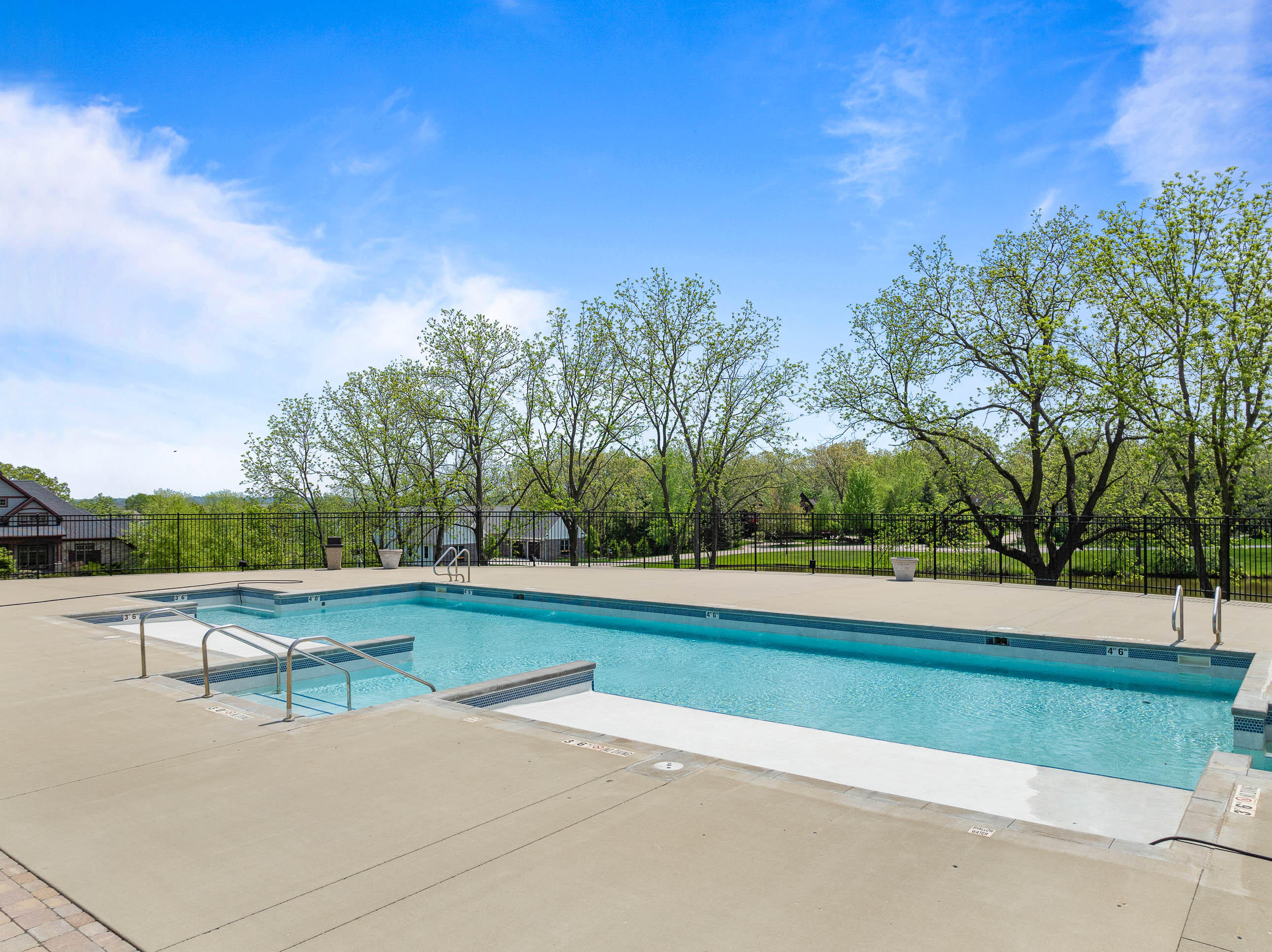 710 Geneva National Ave N Unit: 6-23