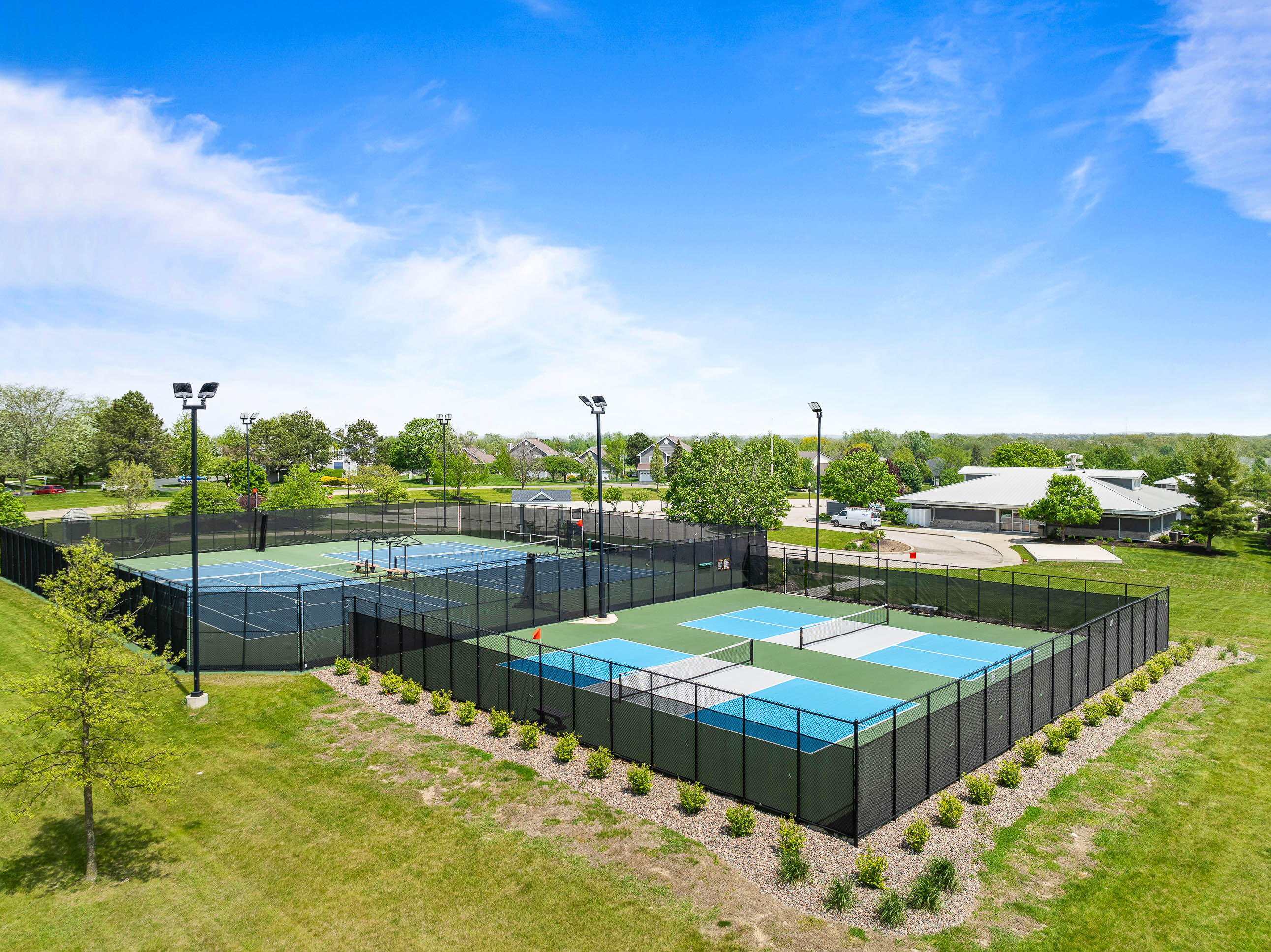 710 Geneva National Ave N Unit: 6-23