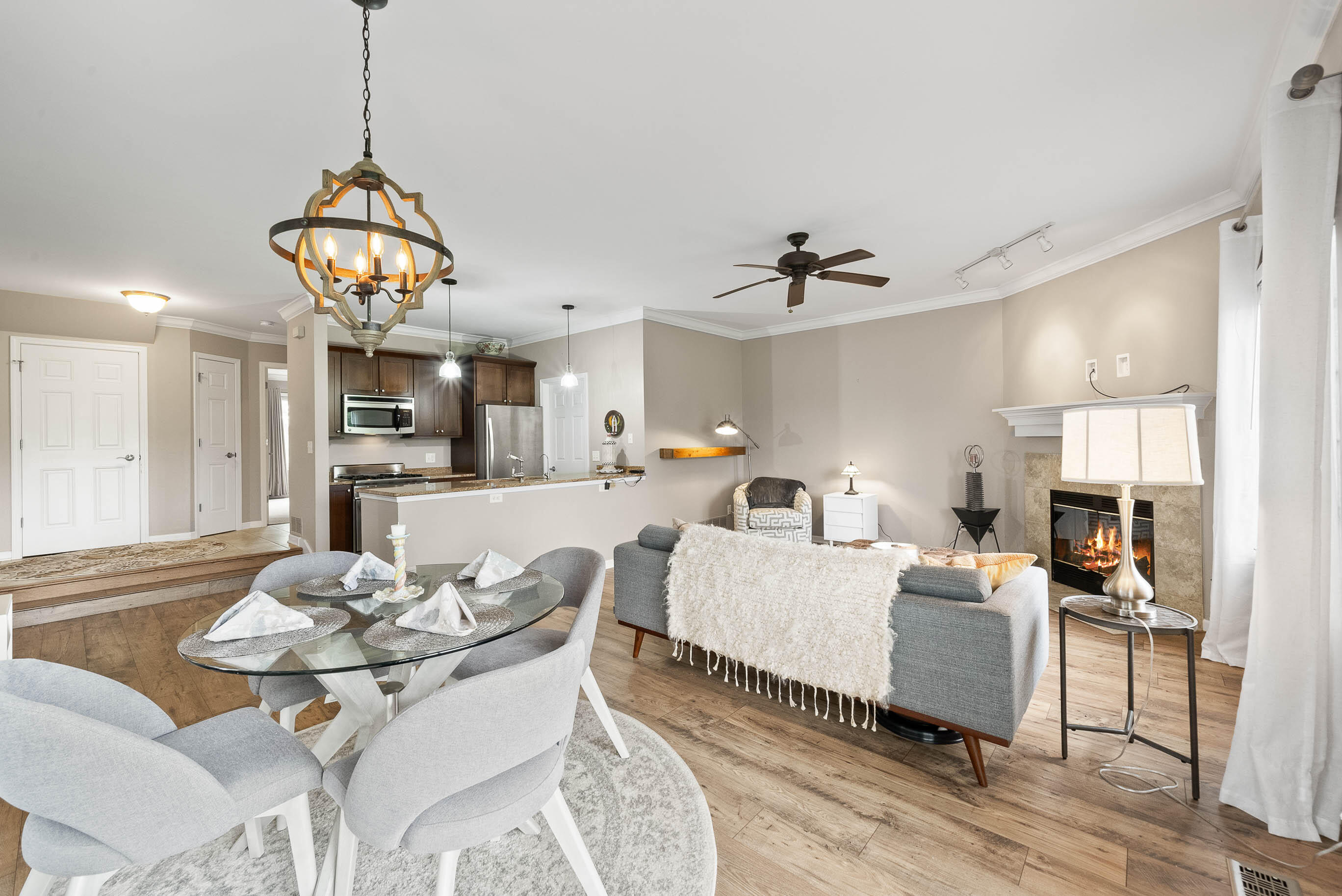 710 Geneva National Ave N Unit: 6-23