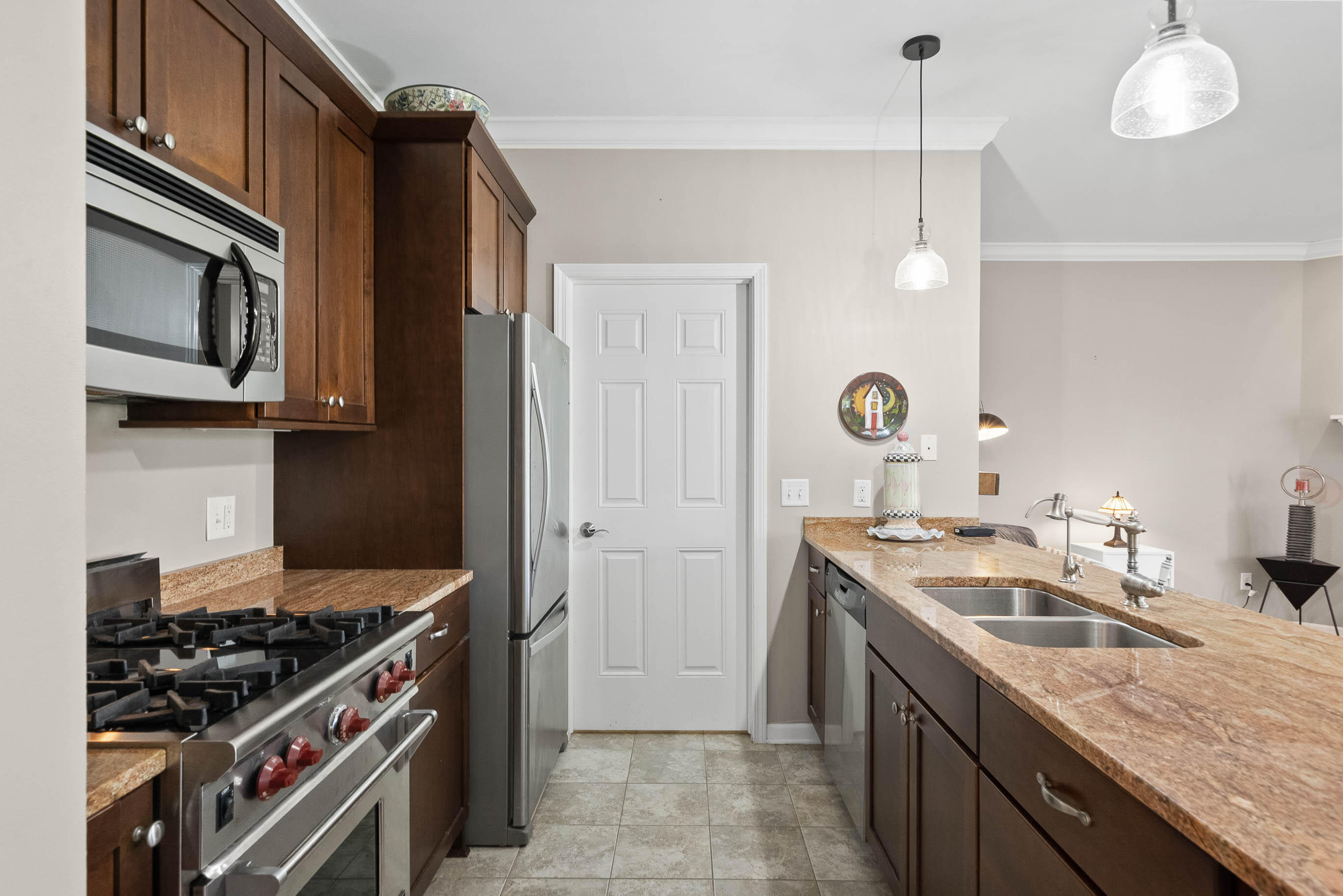 710 Geneva National Ave N Unit: 6-23