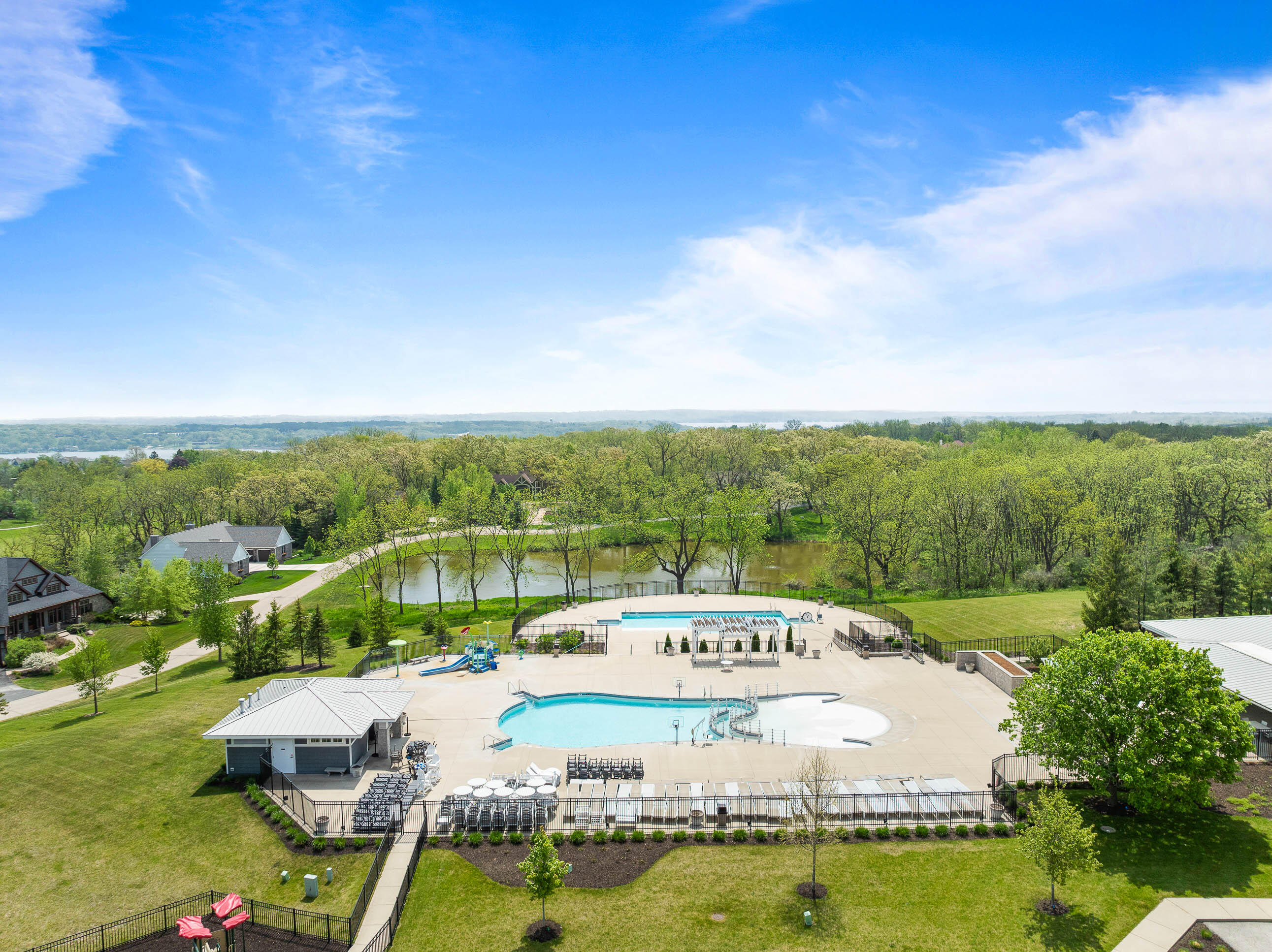 710 Geneva National Ave N Unit: 6-23