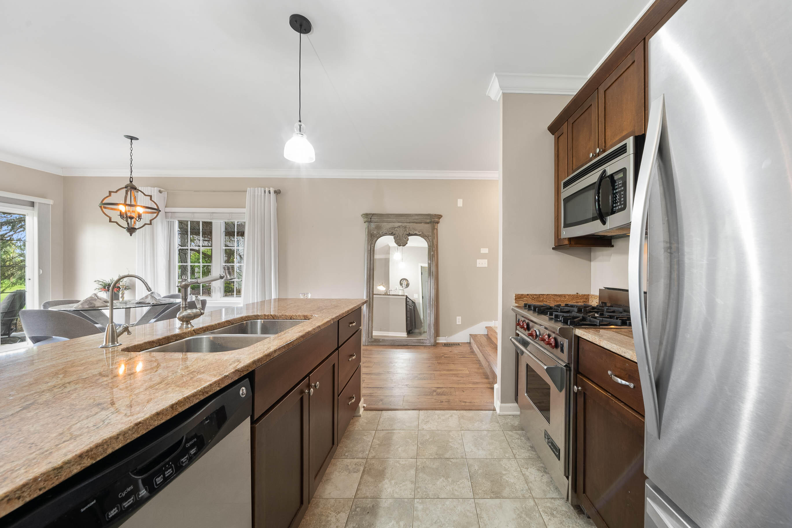 710 Geneva National Ave N Unit: 6-23