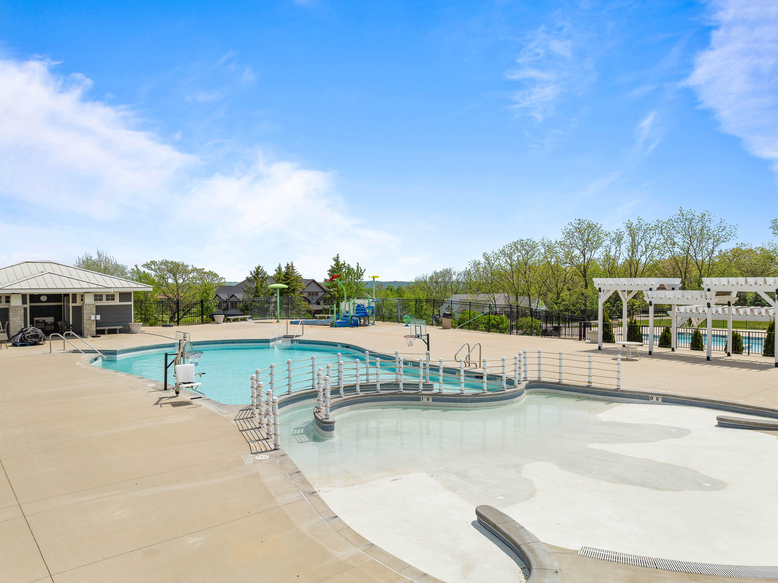 710 Geneva National Ave N Unit: 6-23