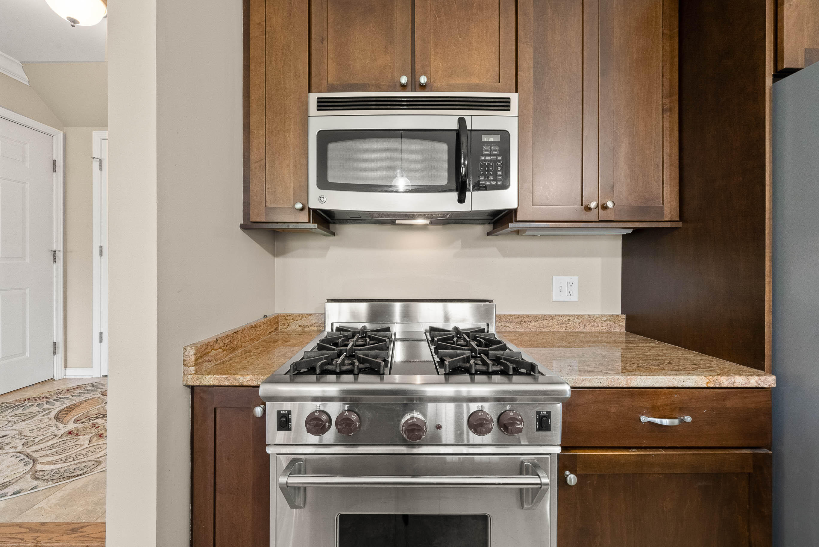 710 Geneva National Ave N Unit: 6-23