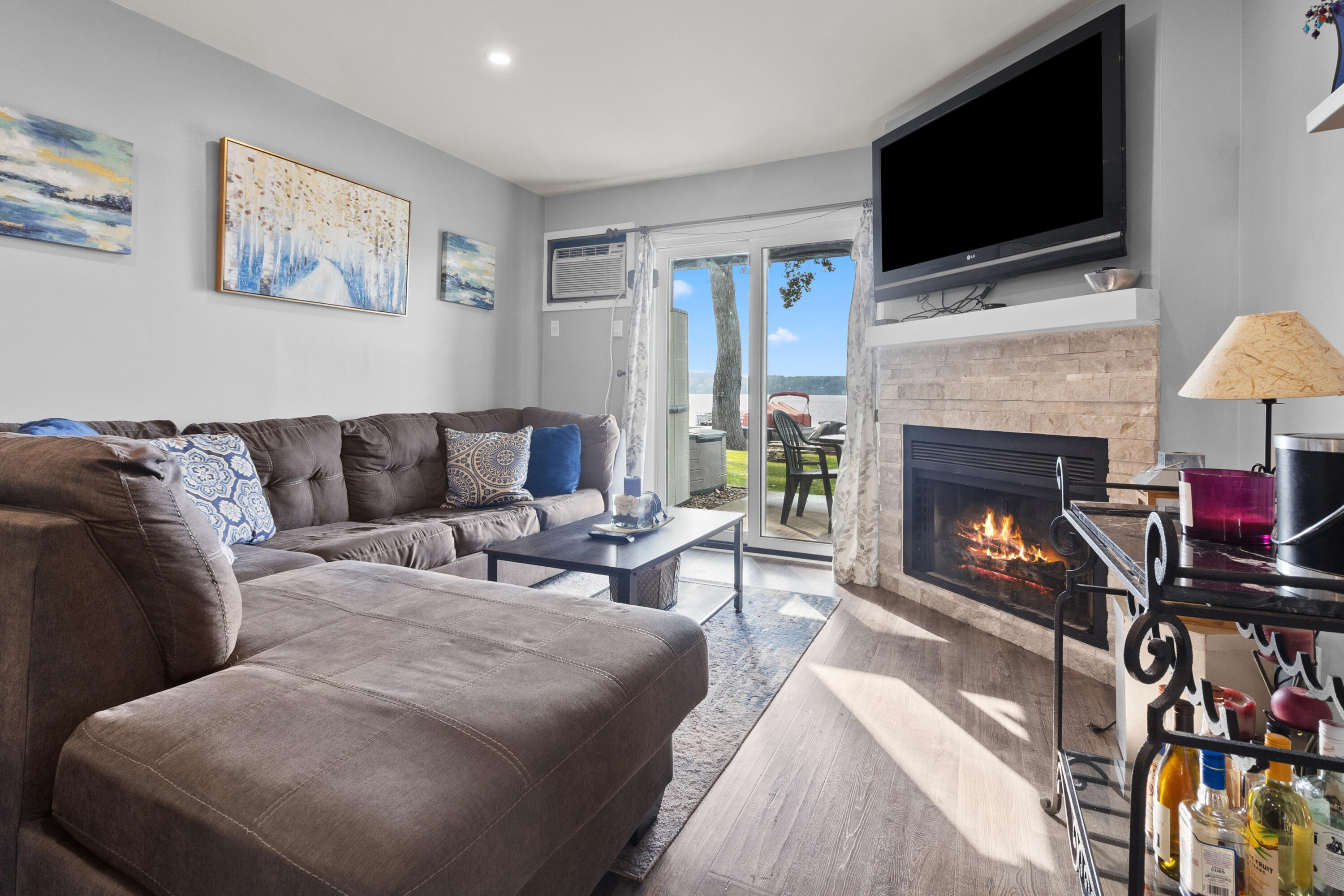 536 N Cogswell Dr Unit: 7
