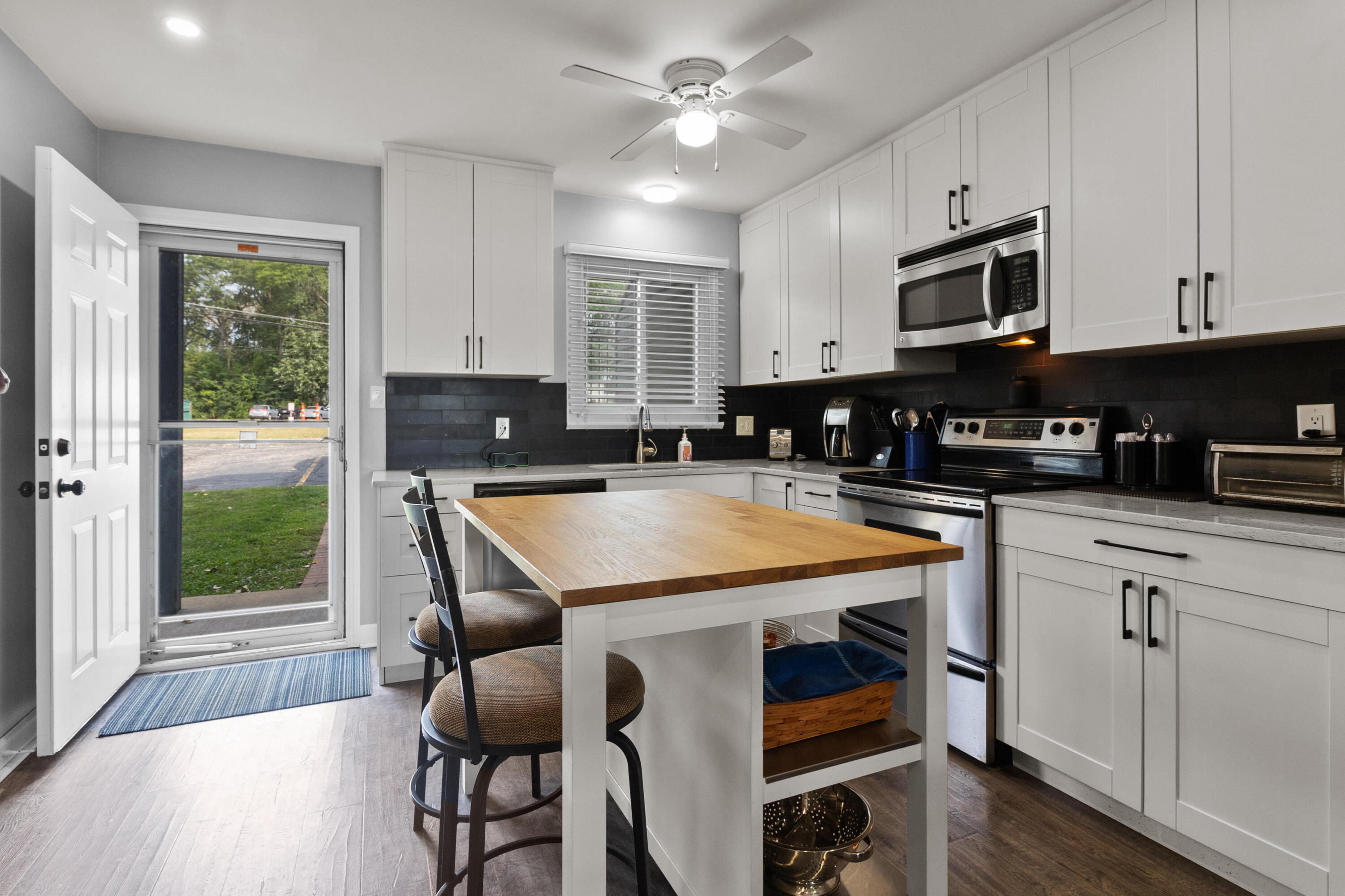 536 N Cogswell Dr Unit: 7