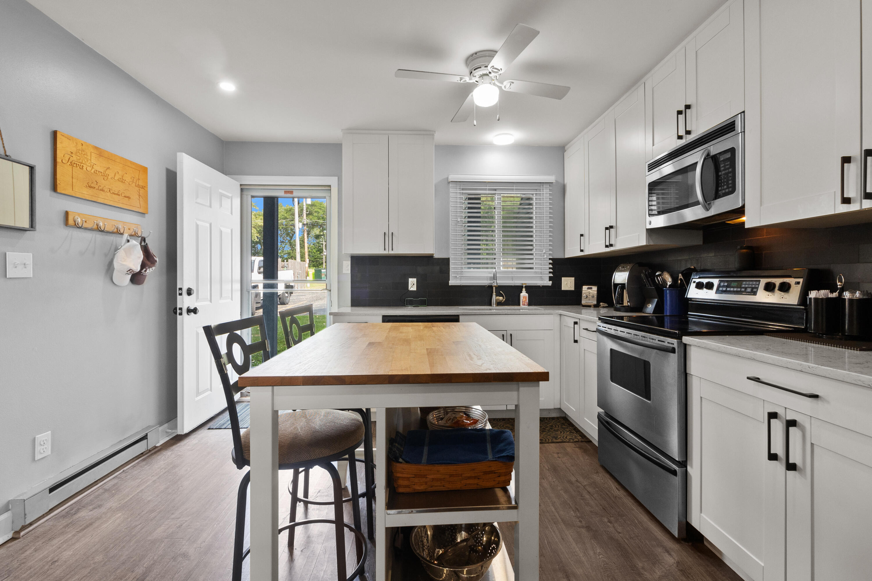 536 N Cogswell Dr Unit: 7