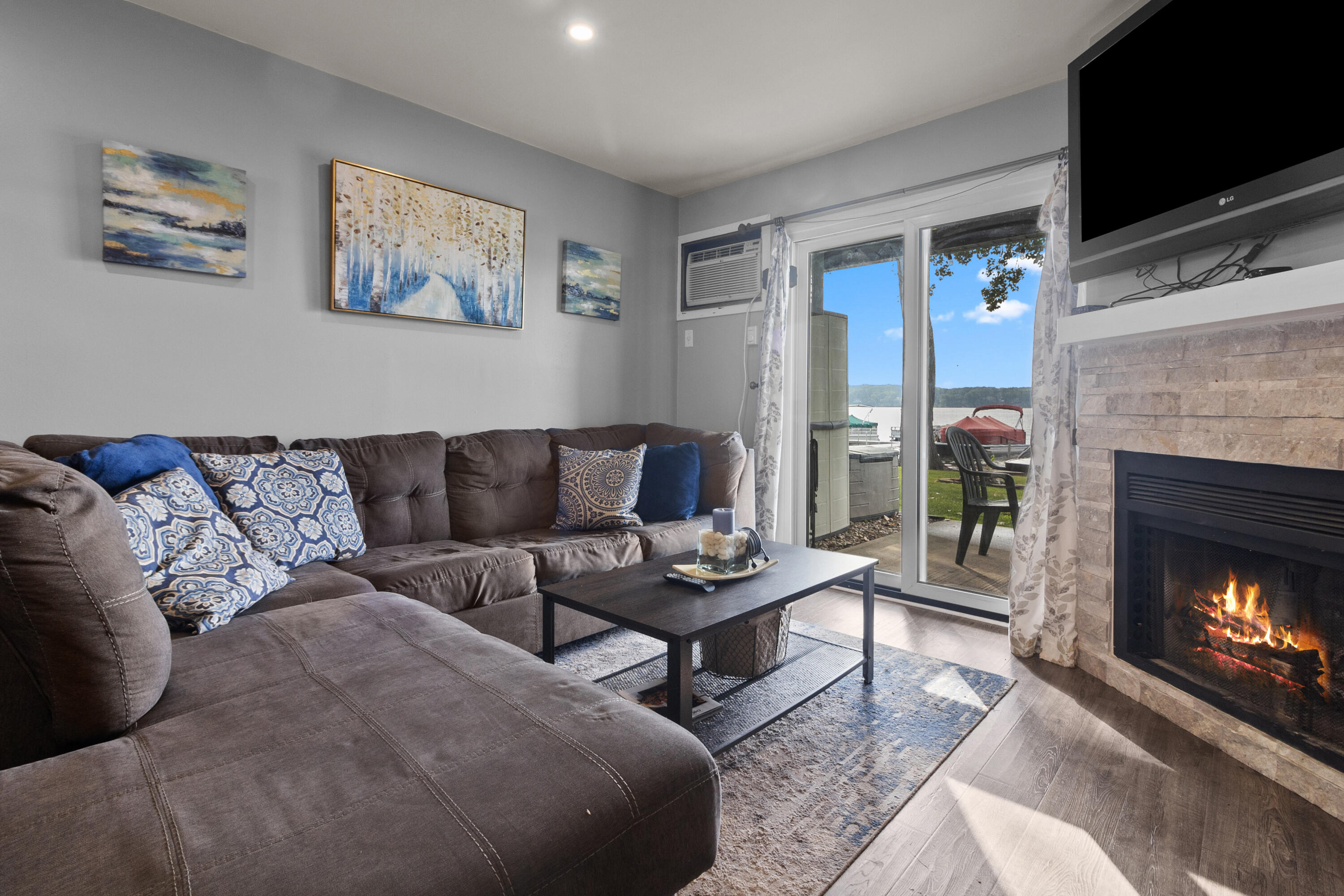 536 N Cogswell Dr Unit: 7