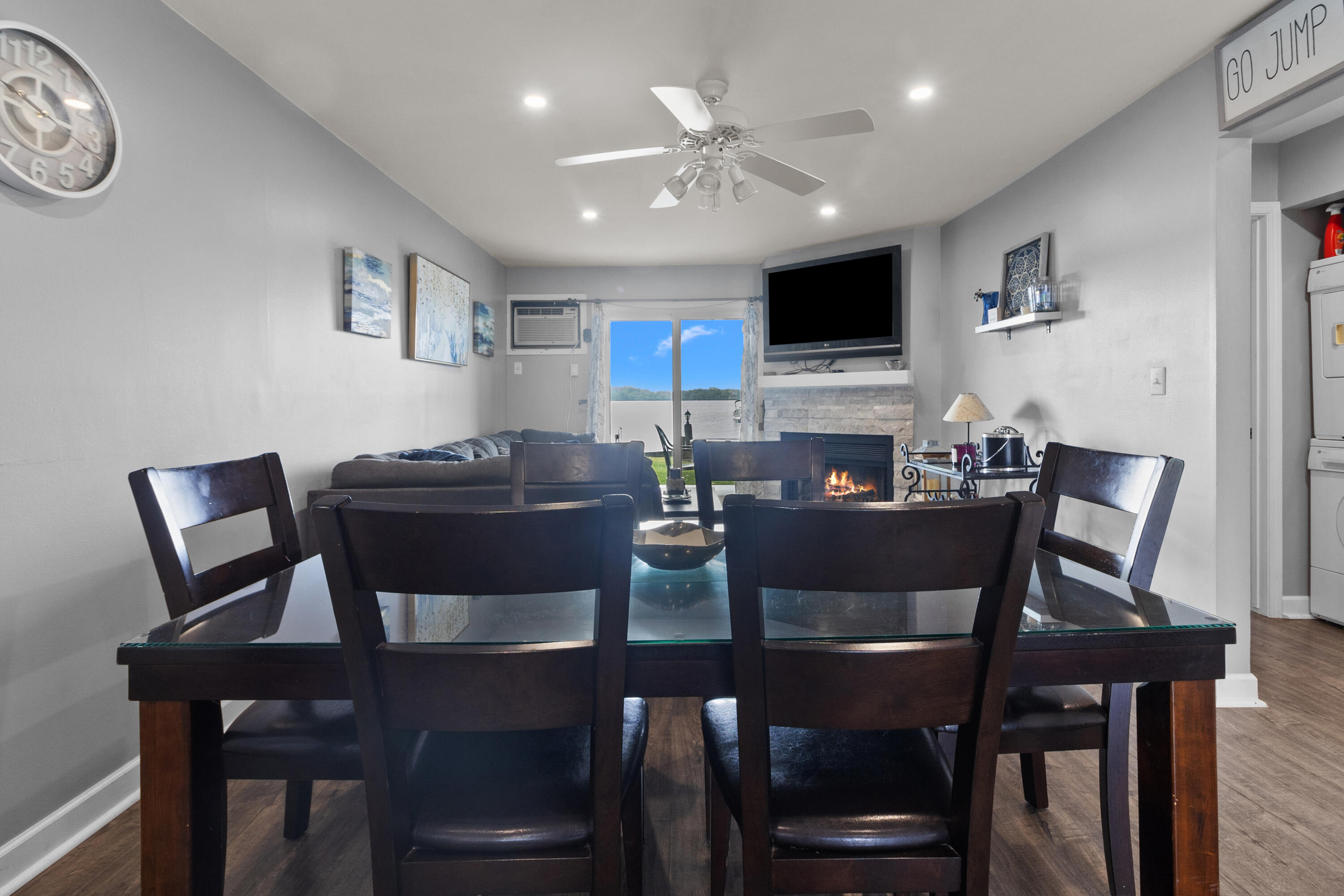 536 N Cogswell Dr Unit: 7
