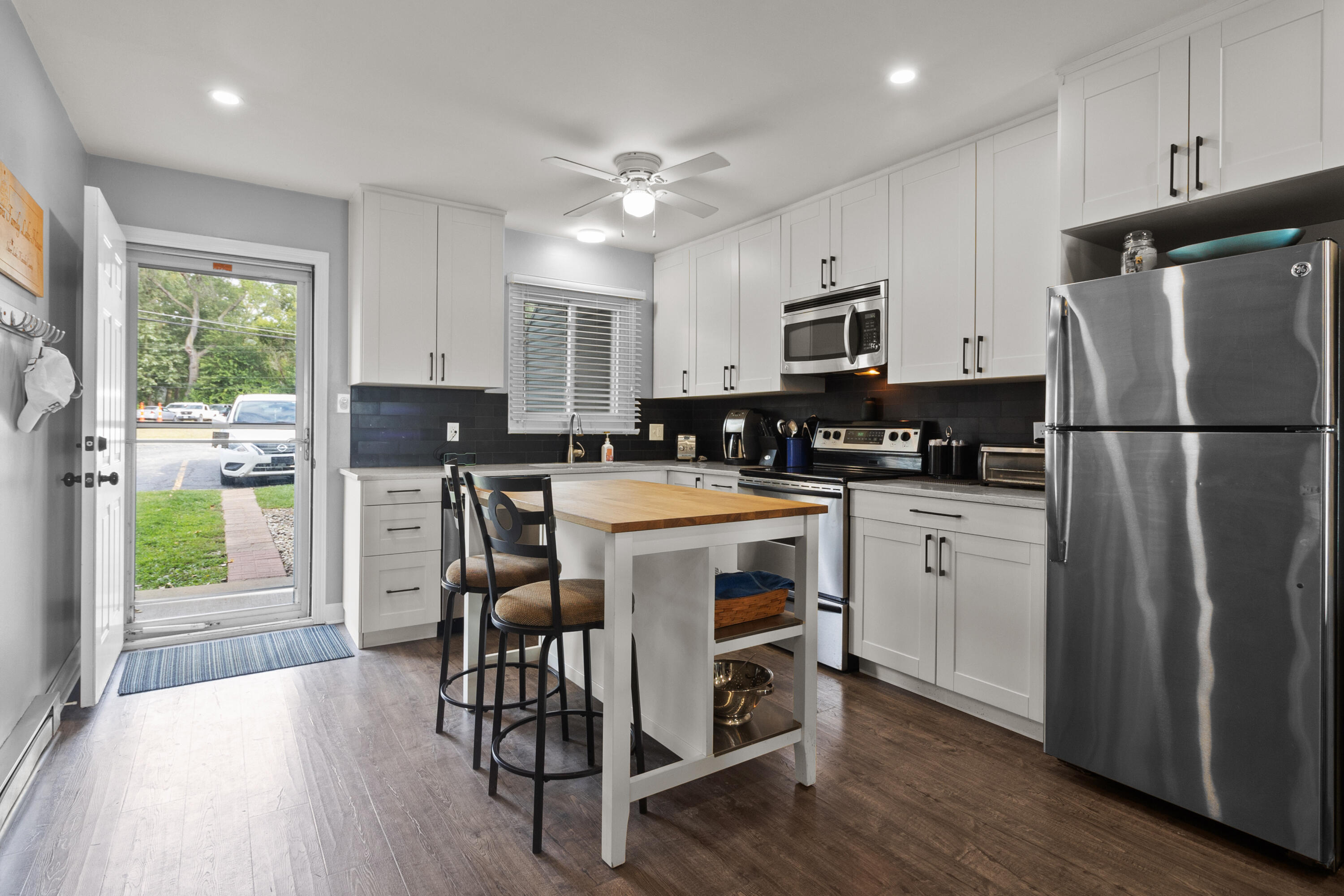 536 N Cogswell Dr Unit: 7