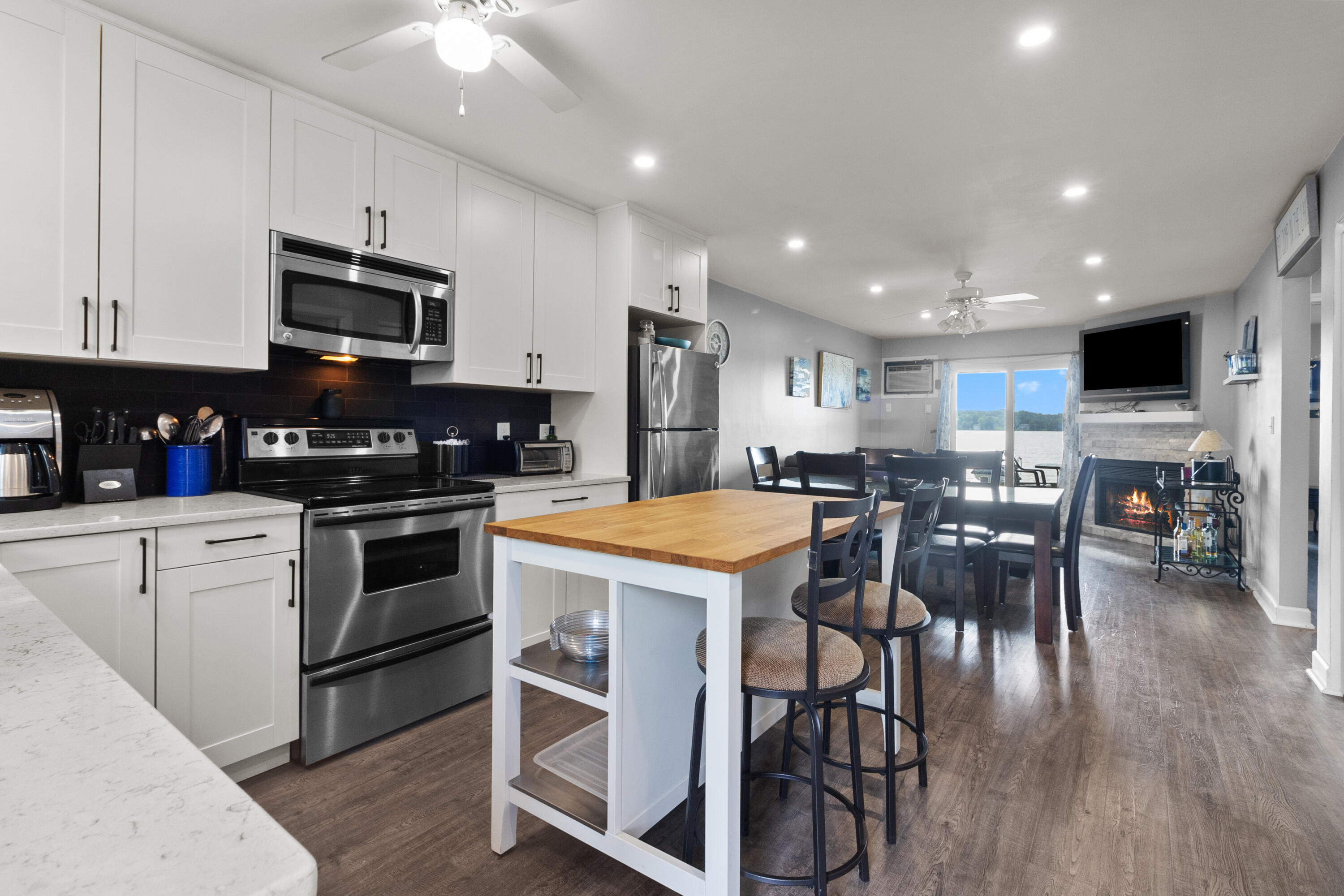 536 N Cogswell Dr Unit: 7