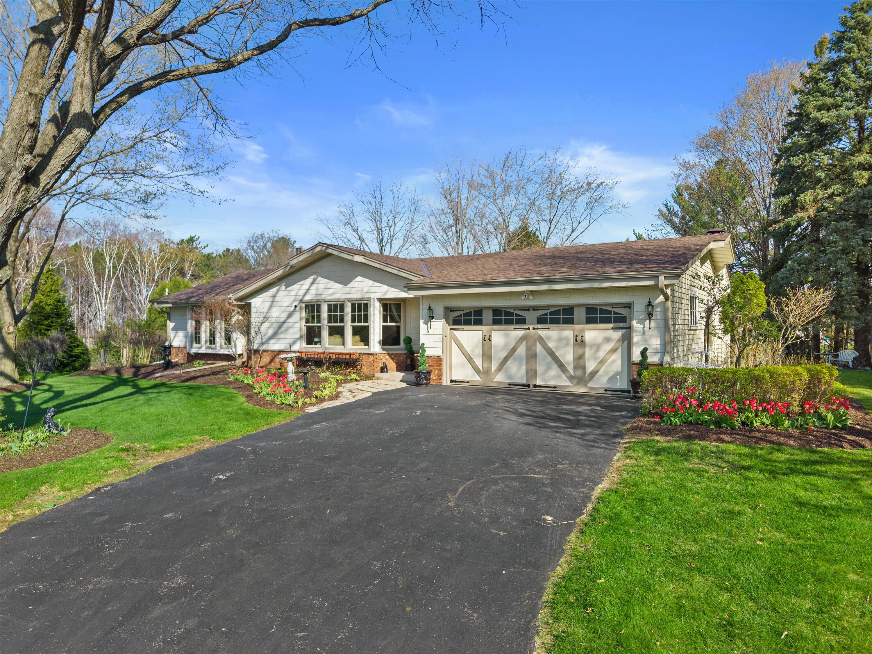 W246S6855 Maple Hill Dr