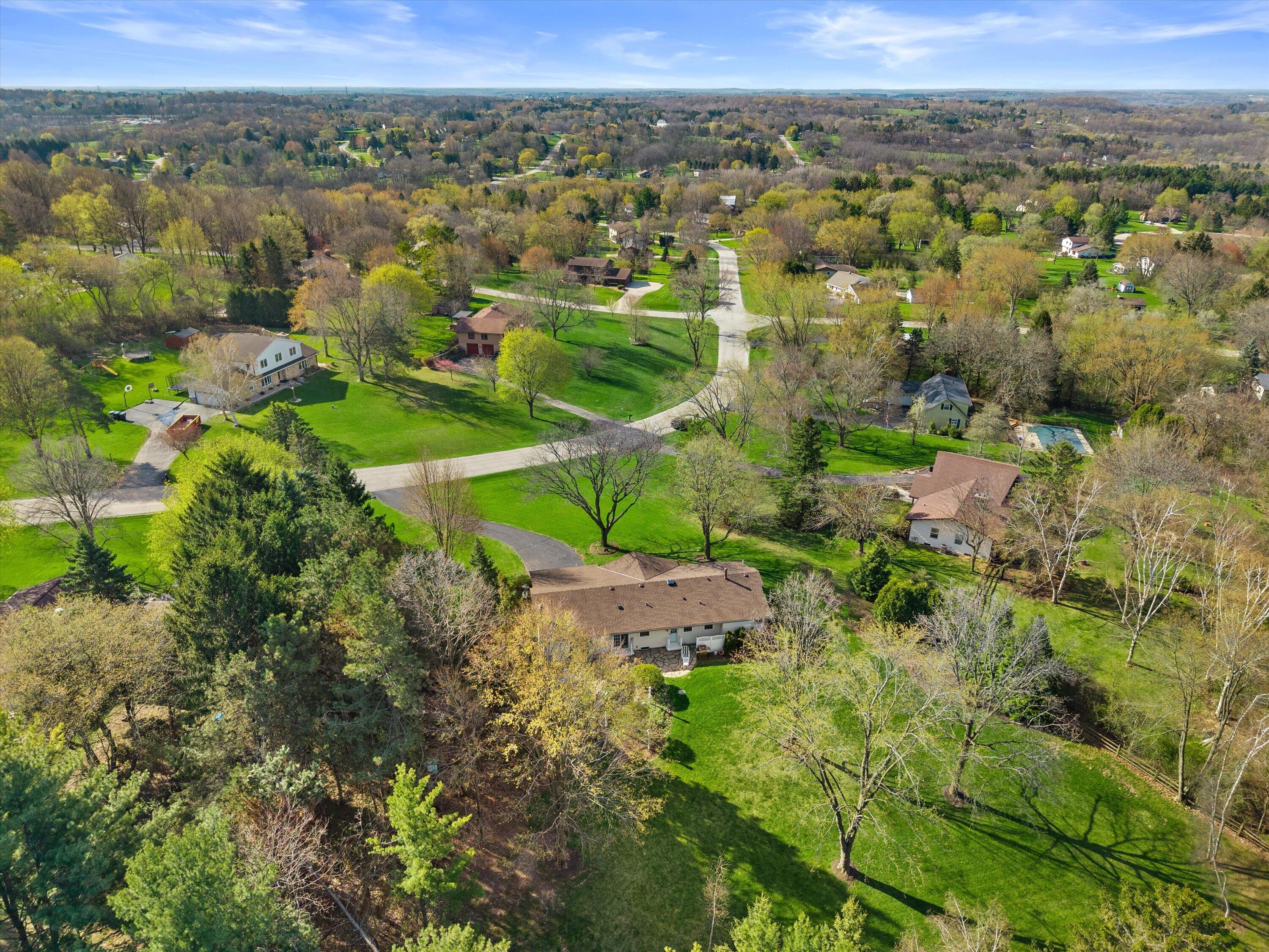 W246S6855 Maple Hill Dr