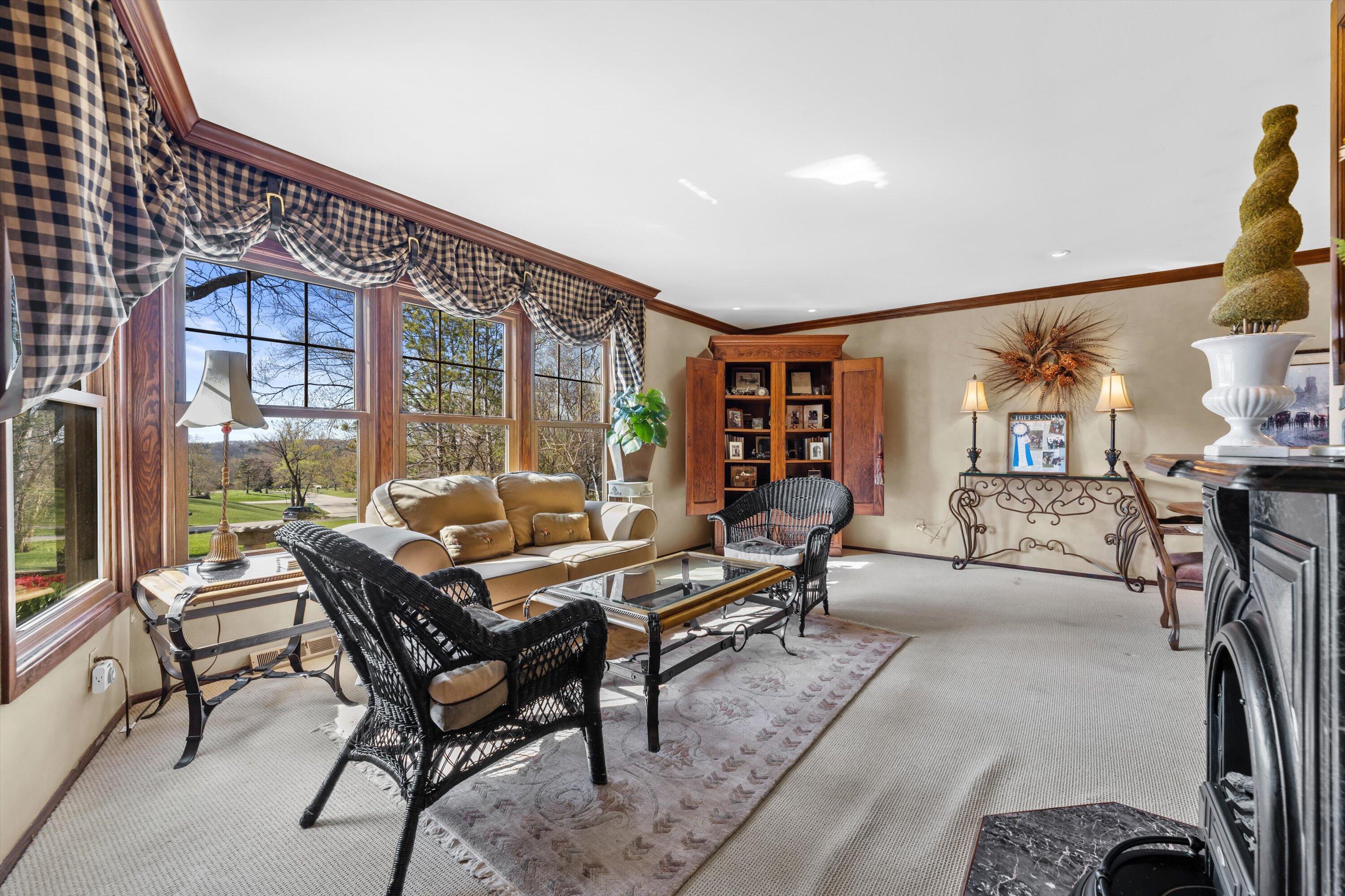 W246S6855 Maple Hill Dr