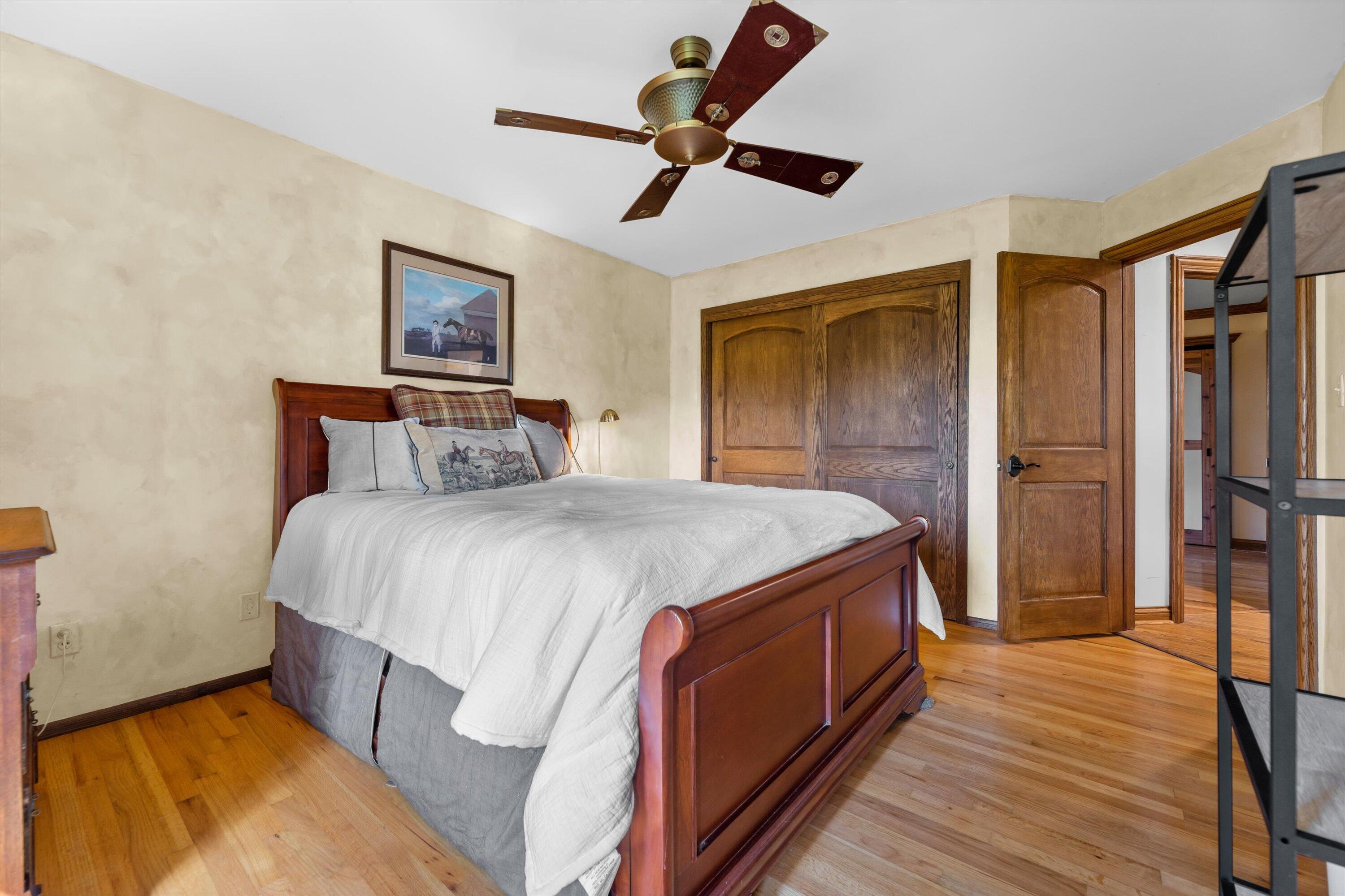 W246S6855 Maple Hill Dr
