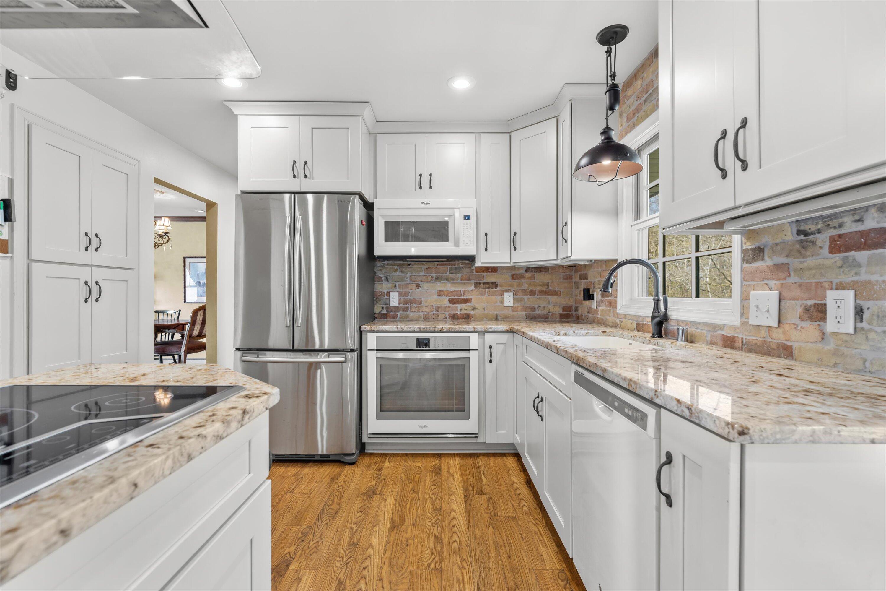 W246S6855 Maple Hill Dr