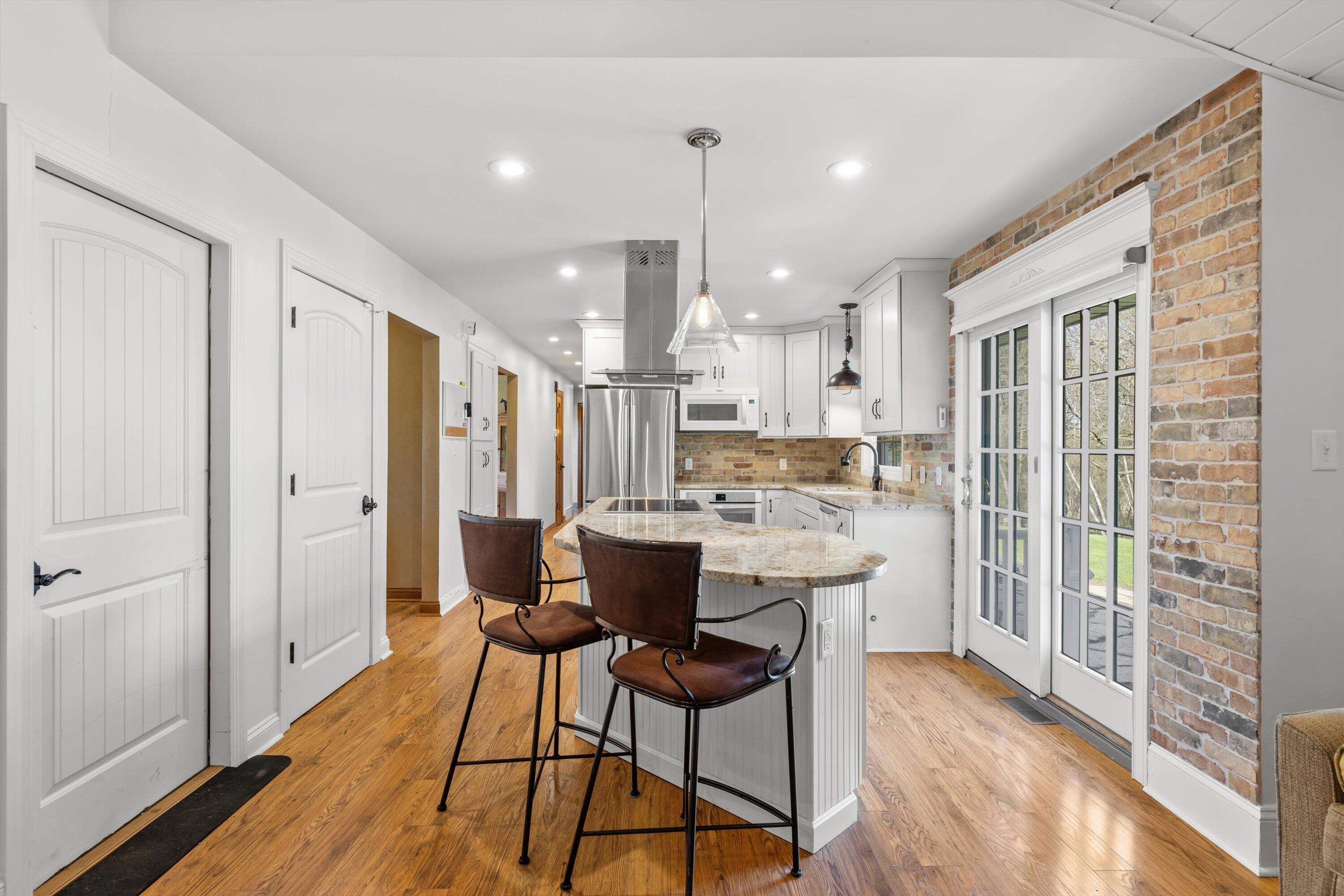 W246S6855 Maple Hill Dr