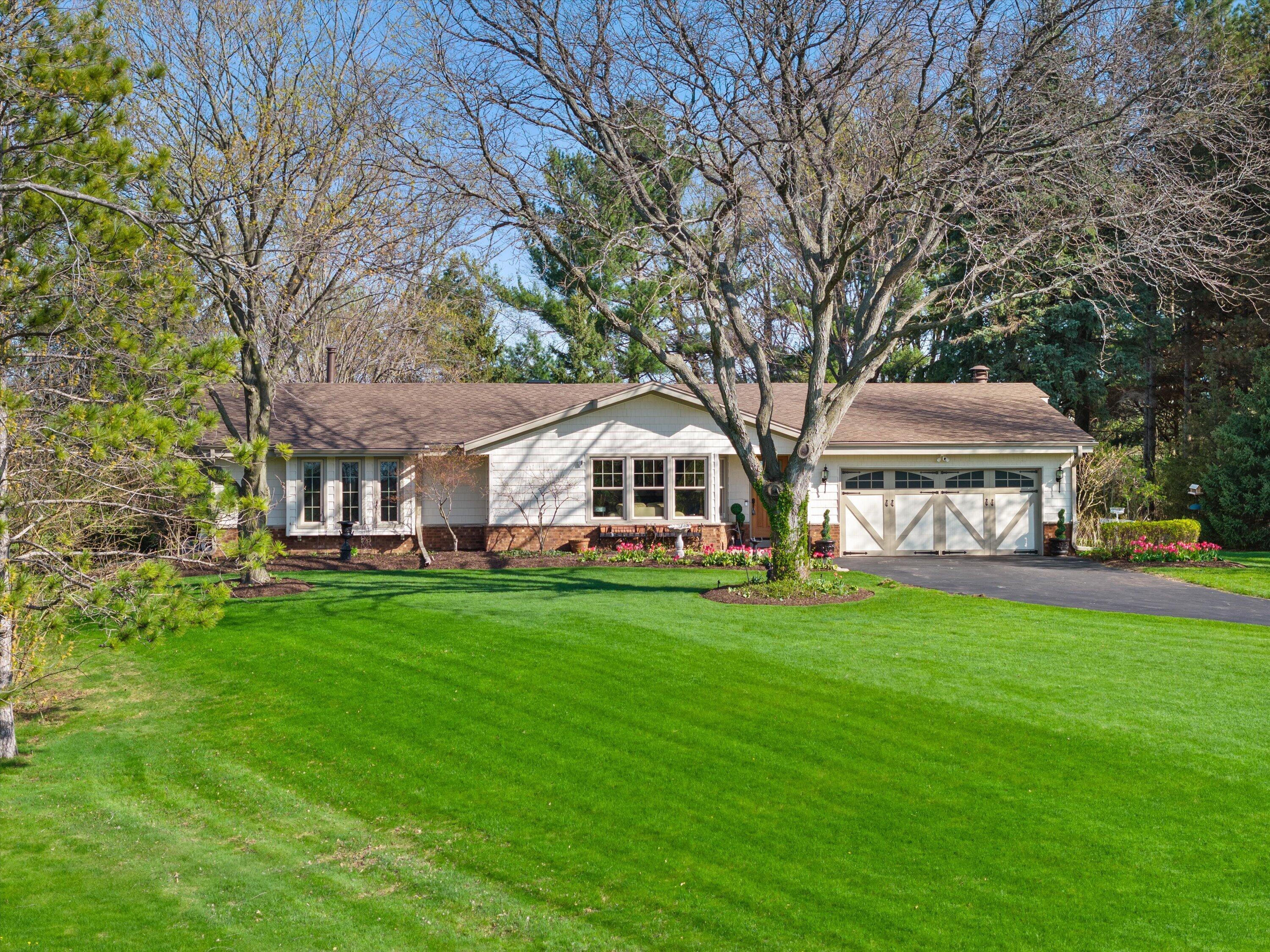 W246S6855 Maple Hill Dr