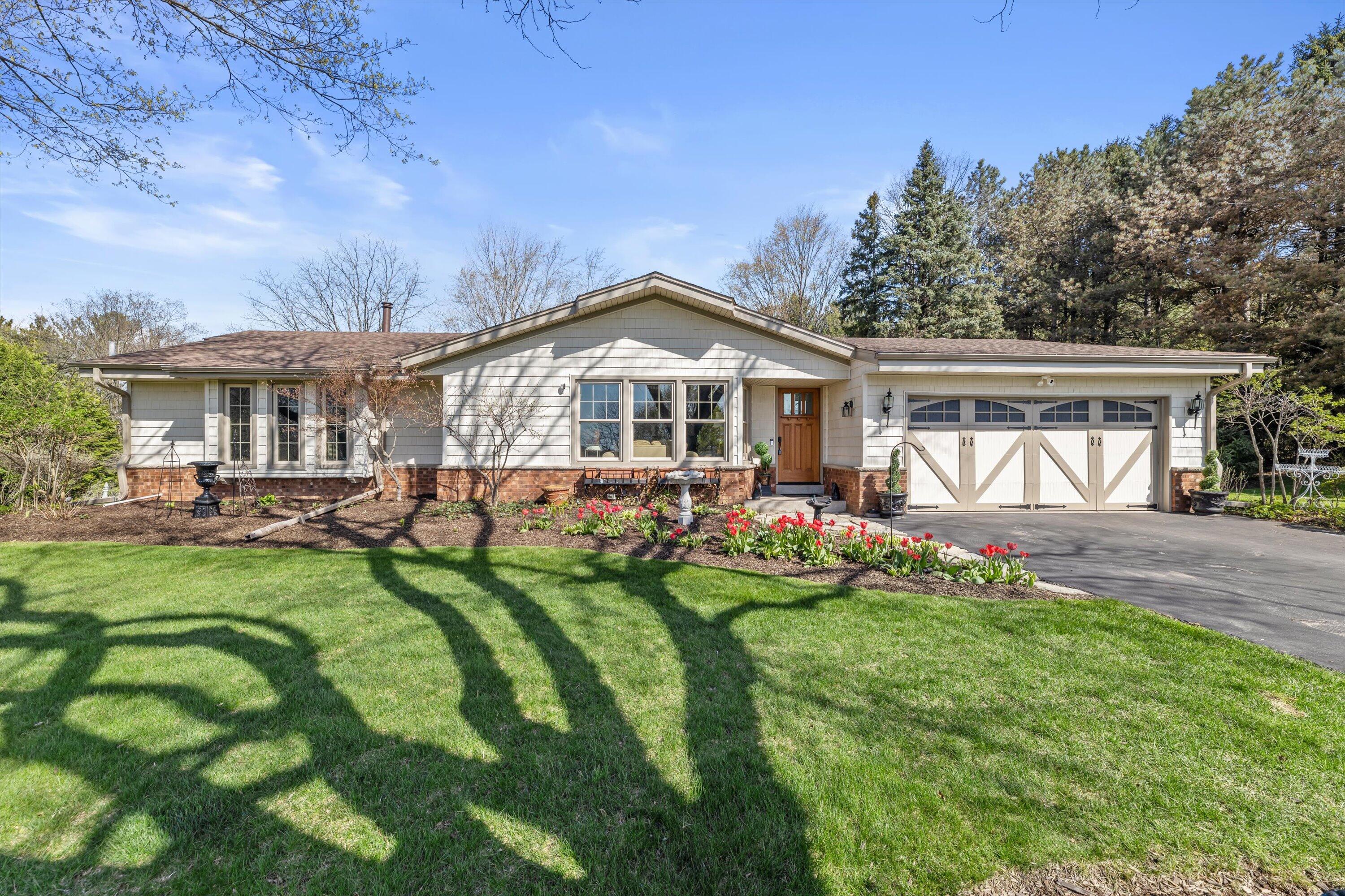 W246S6855 Maple Hill Dr