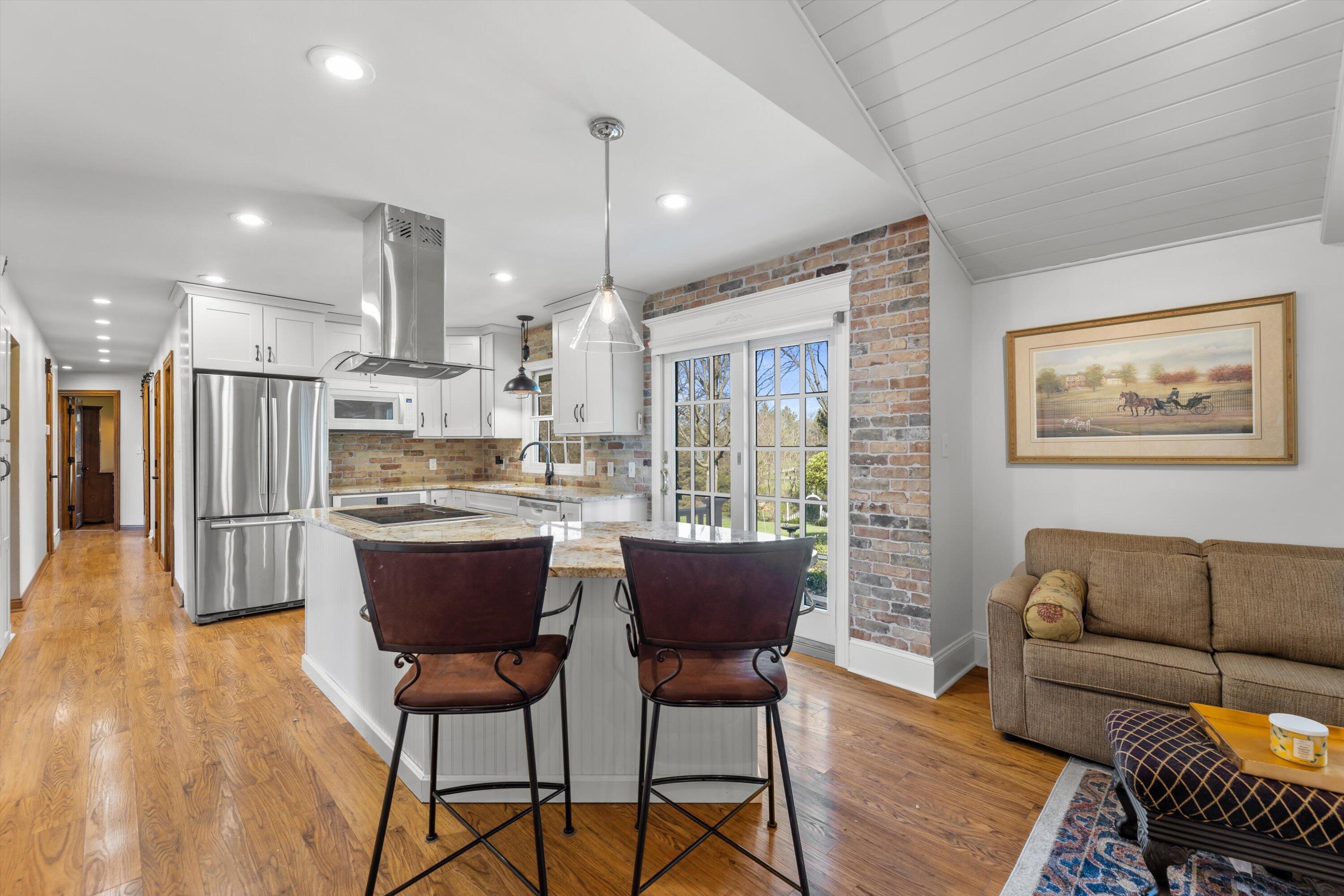 W246S6855 Maple Hill Dr