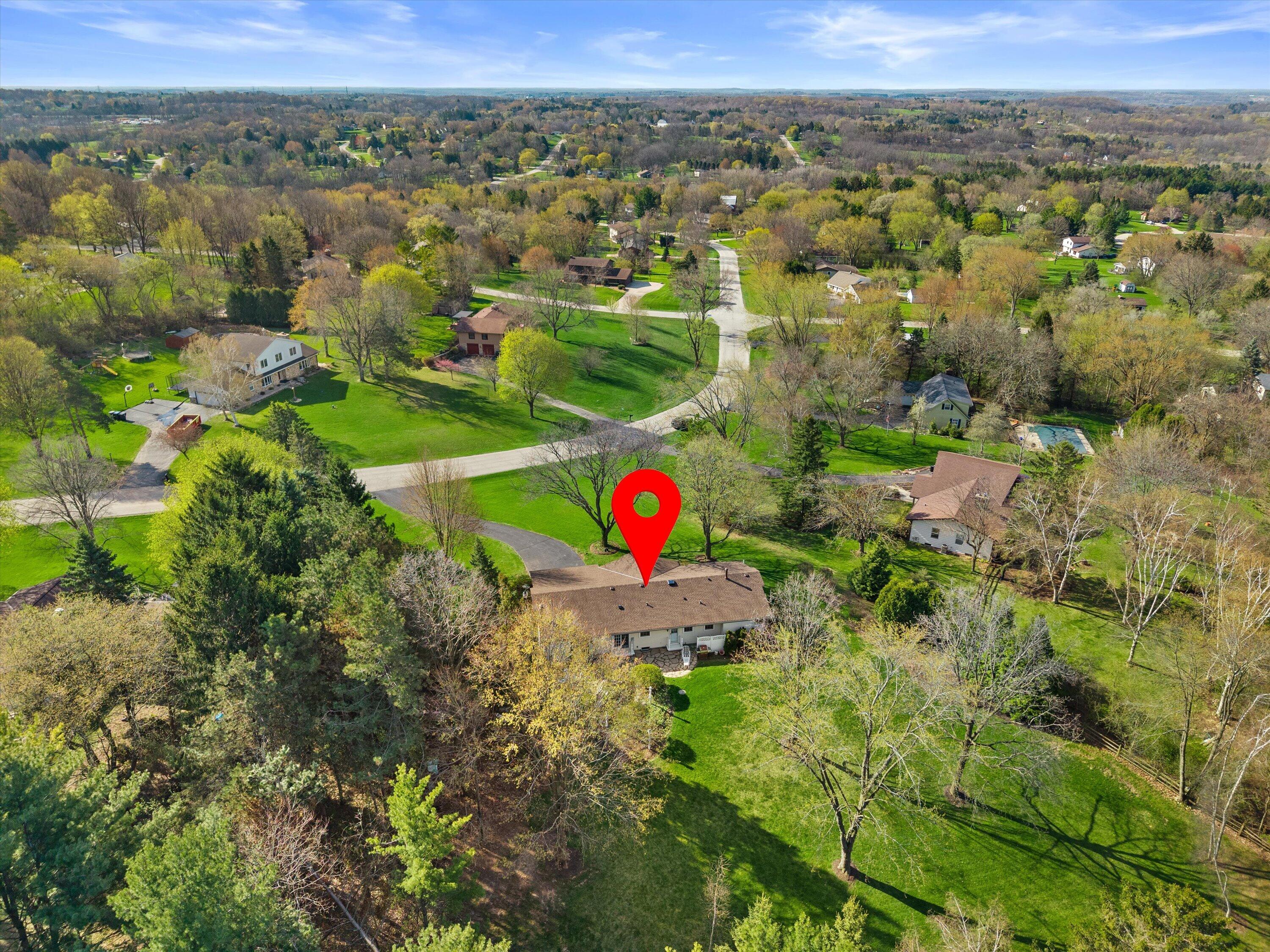 W246S6855 Maple Hill Dr