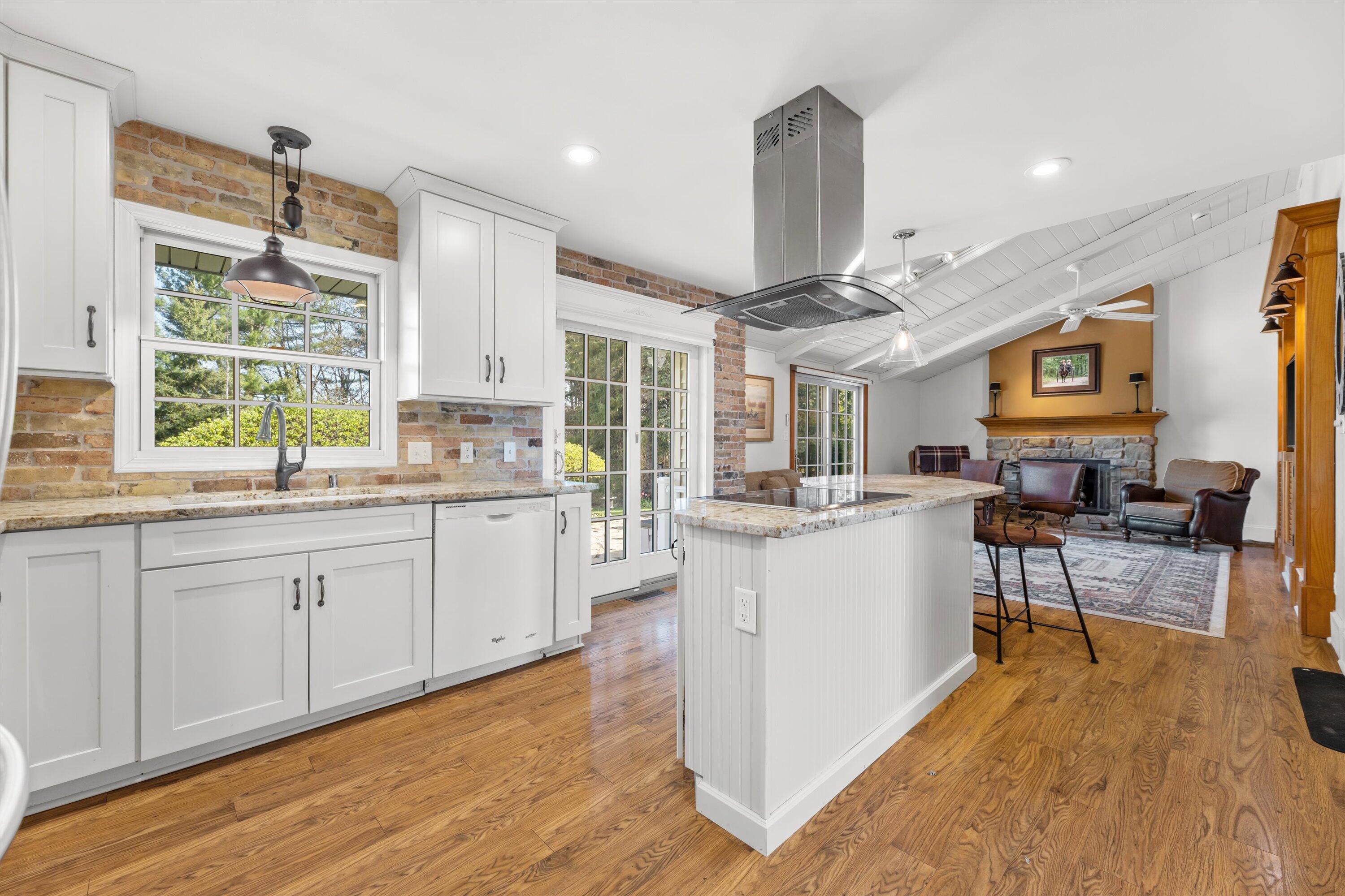 W246S6855 Maple Hill Dr