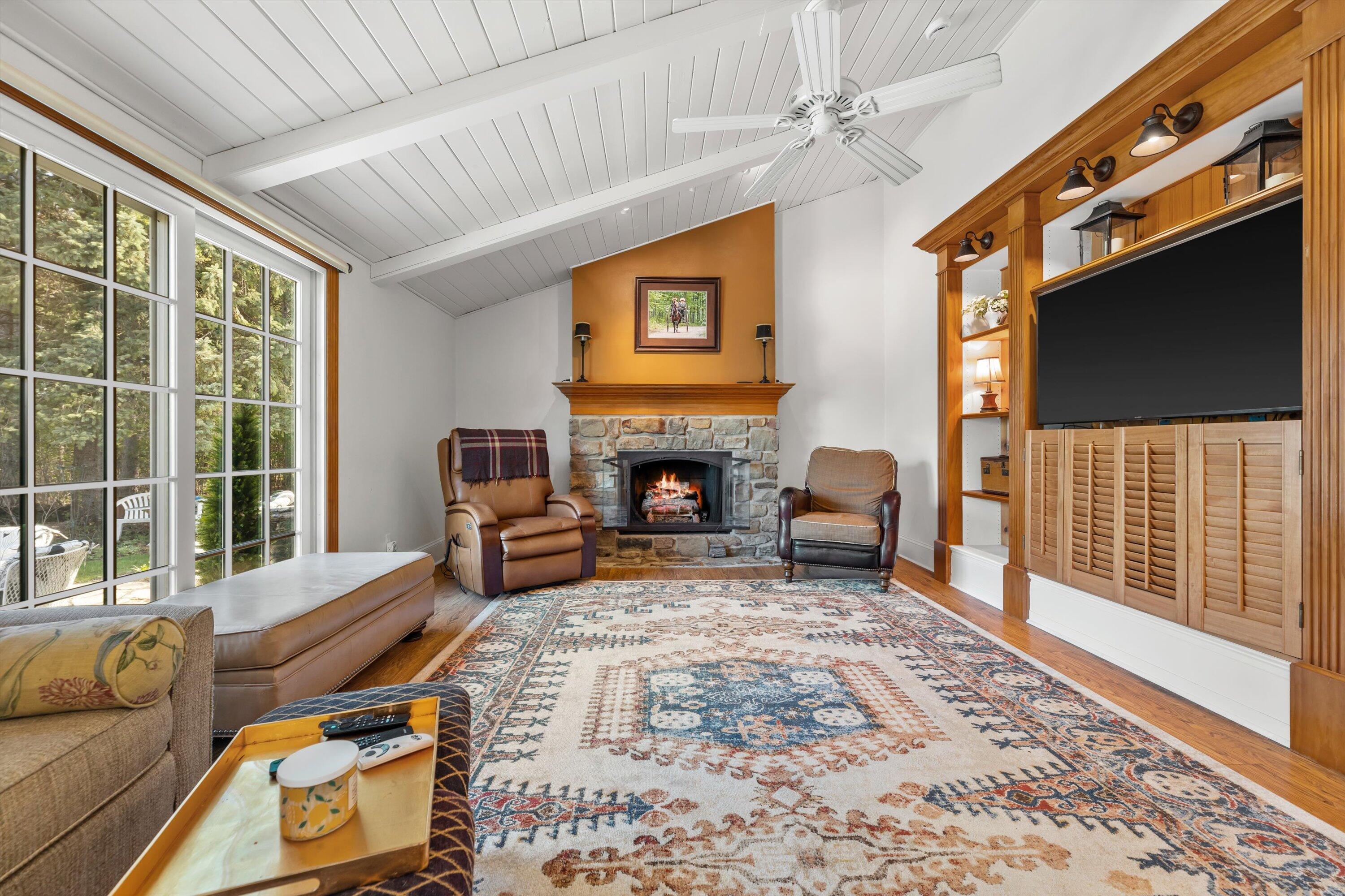 W246S6855 Maple Hill Dr